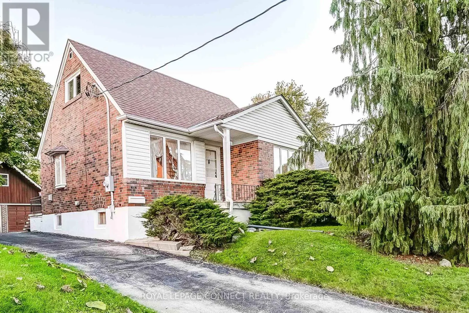 11 WARINGSTOWN DRIVE