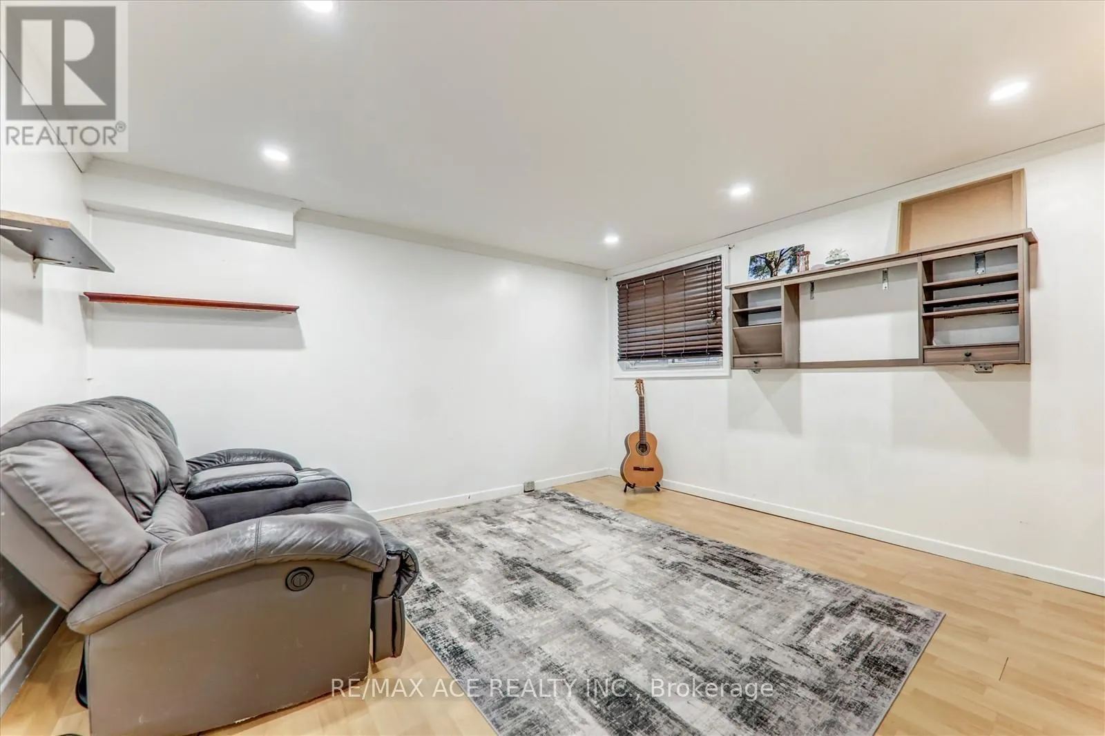 81 GRASSMERE AVENUE