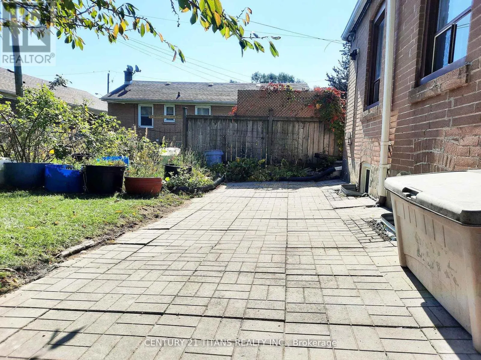 3 SAUGEEN CRESCENT