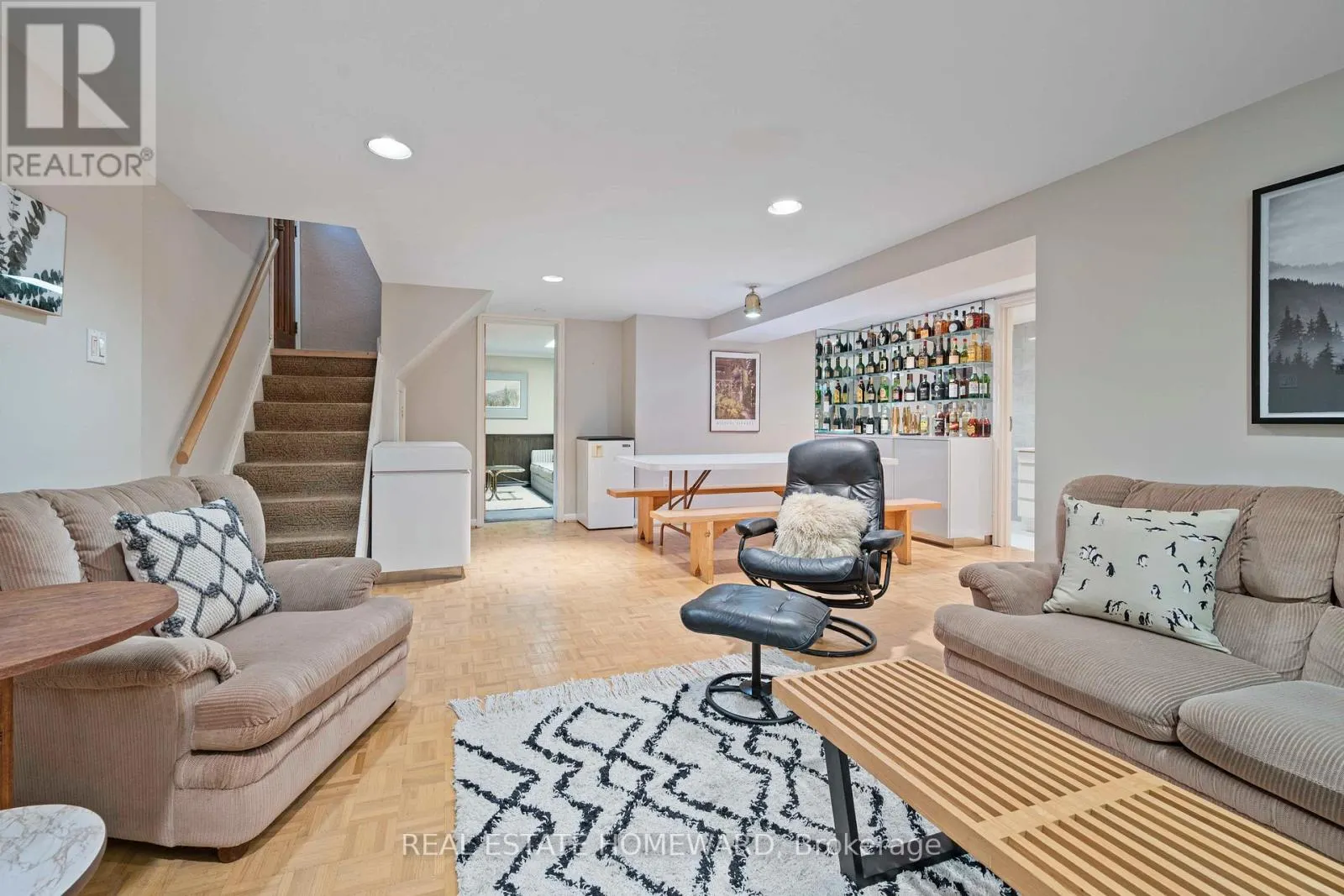 59 PARKVIEW HILL CRESCENT