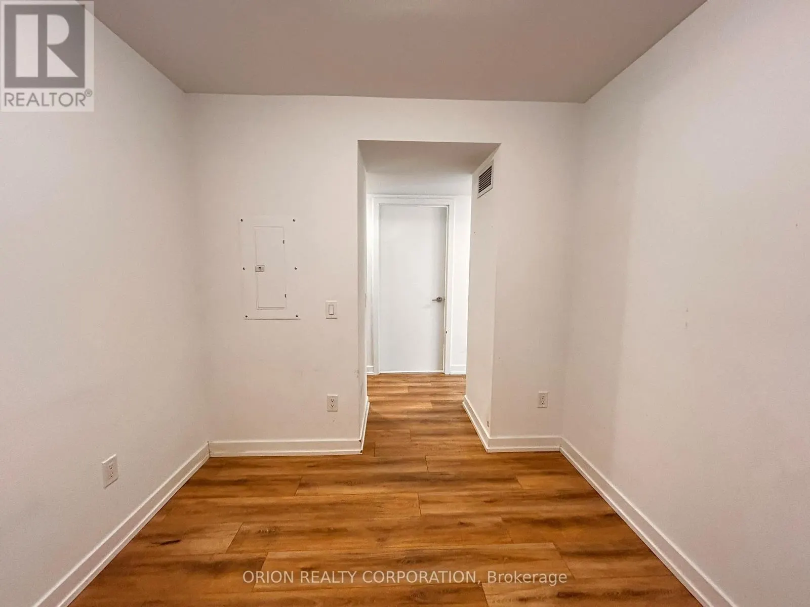 1103 - 1480 BAYLY STREET