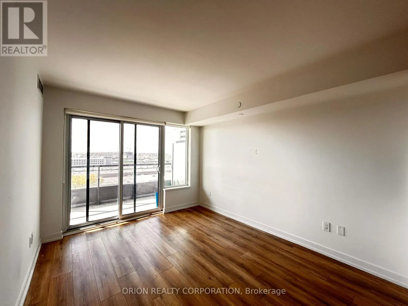 1103 - 1480 BAYLY STREET