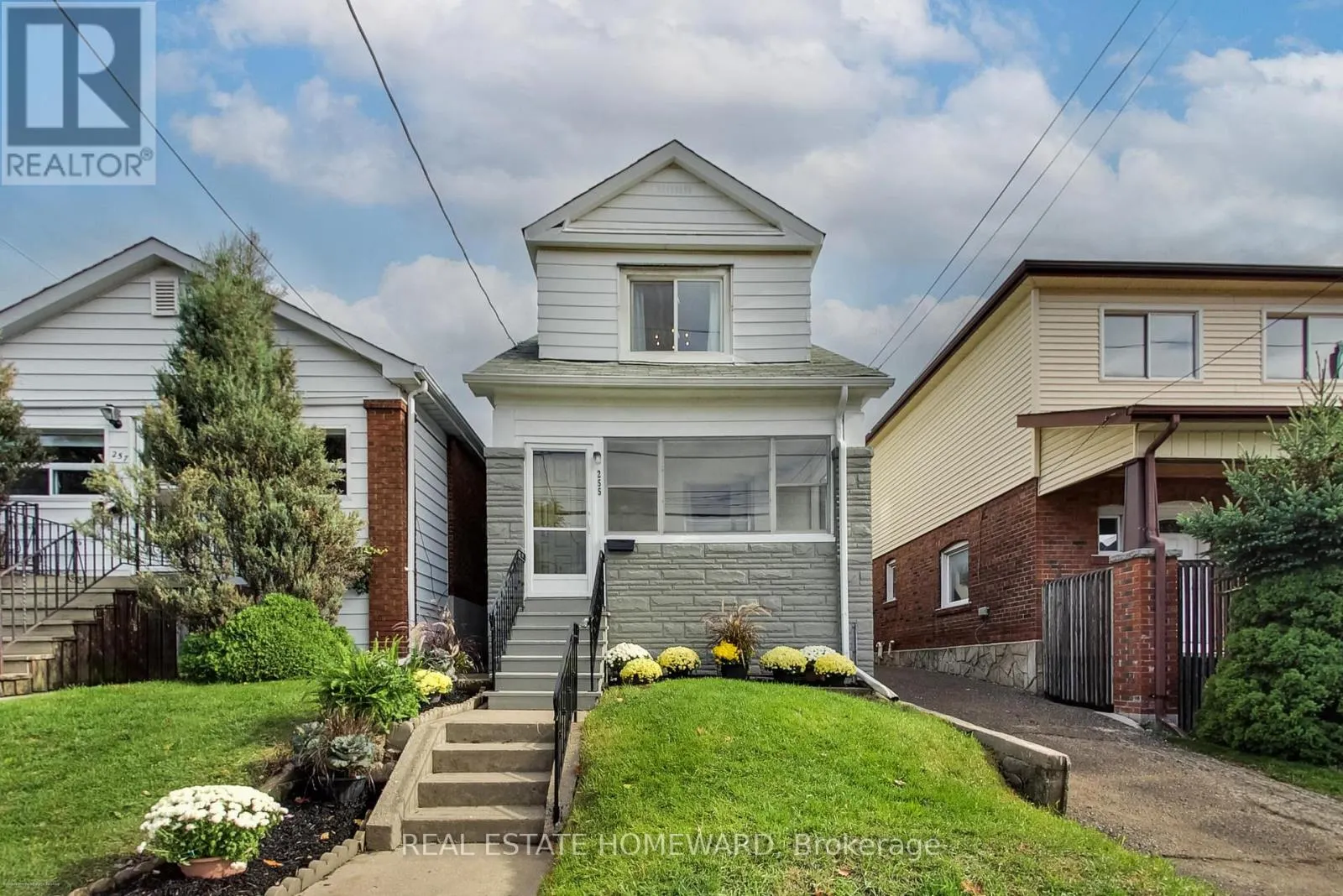 255 WESTLAKE AVENUE