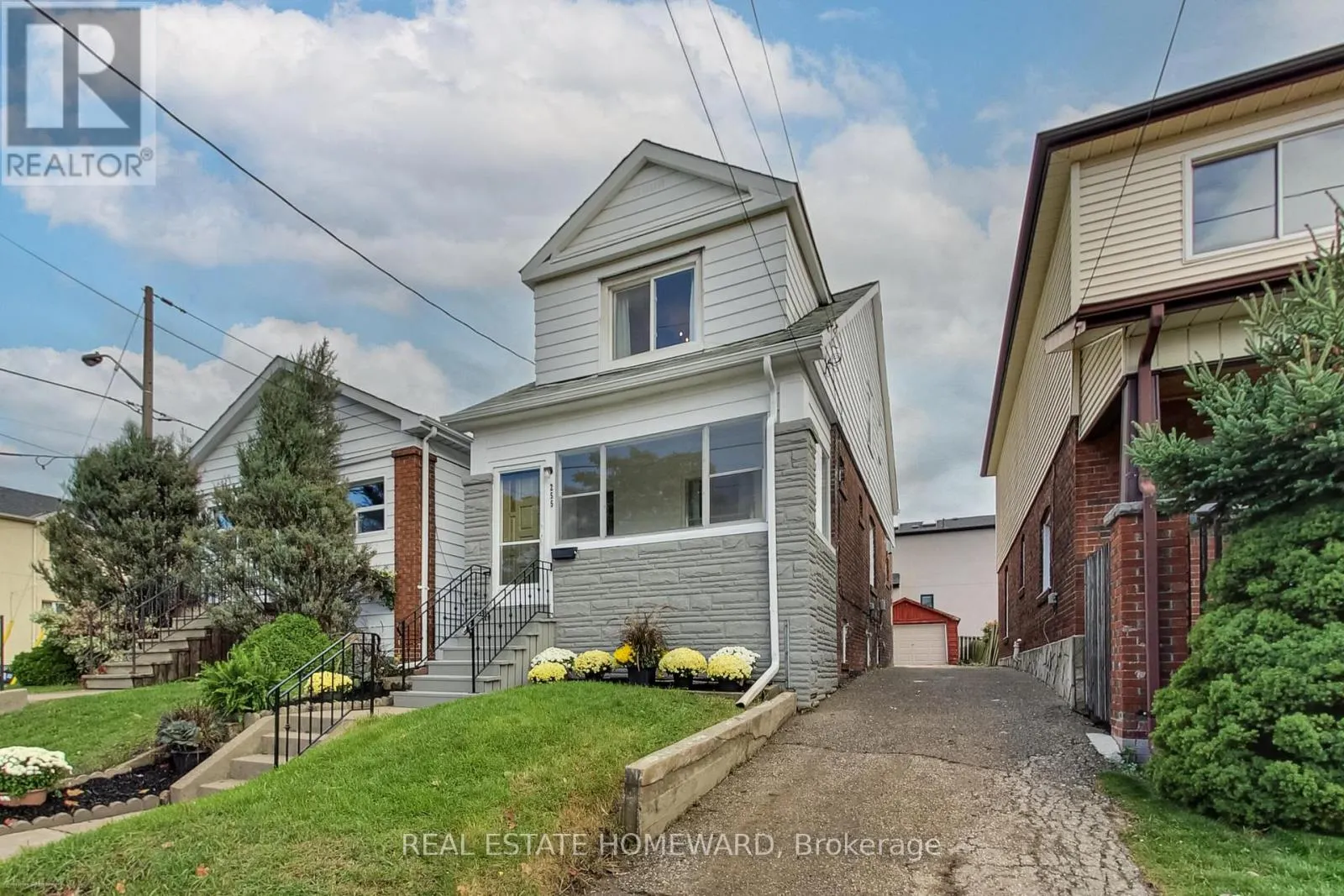 255 WESTLAKE AVENUE