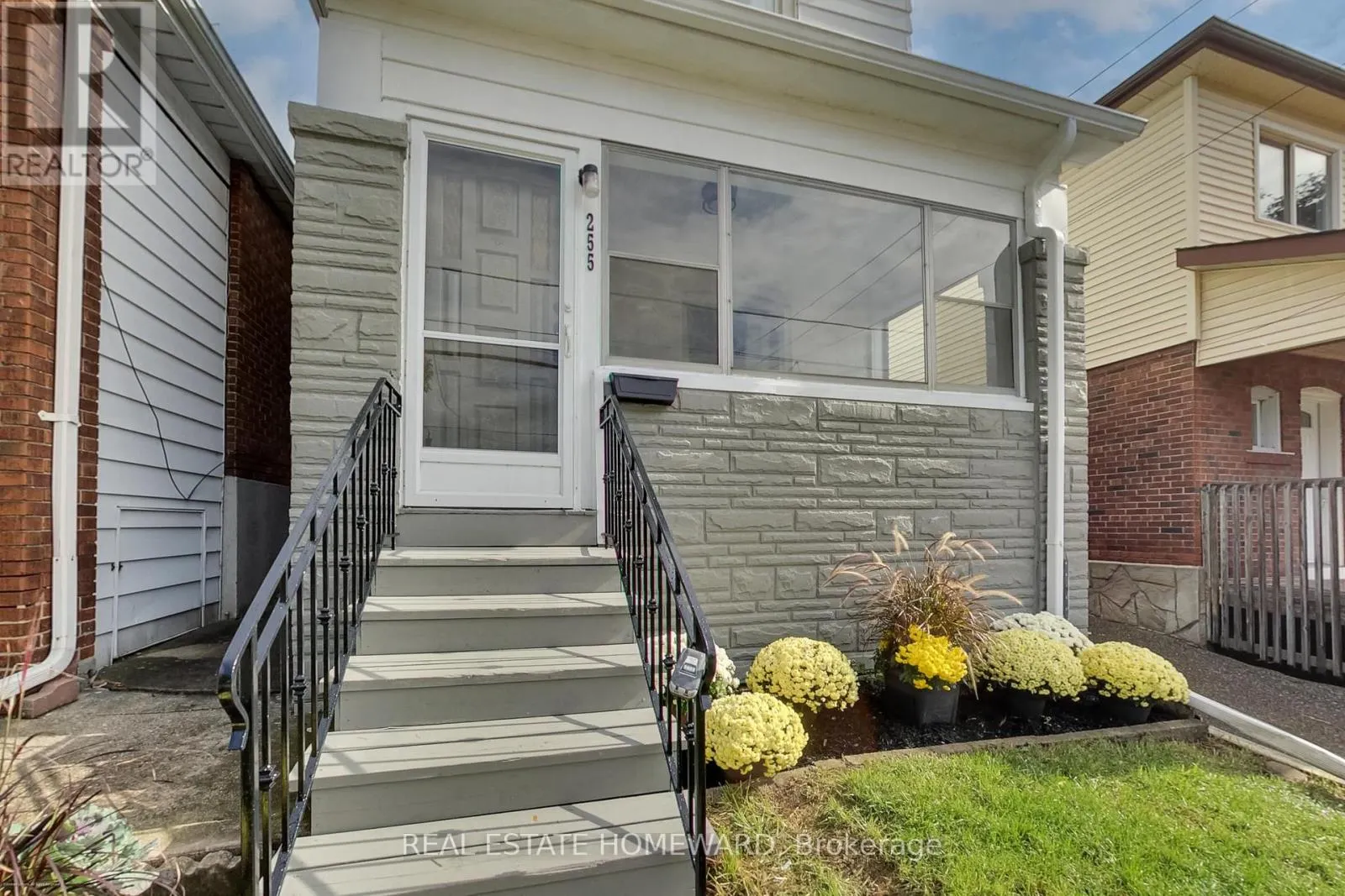 255 WESTLAKE AVENUE