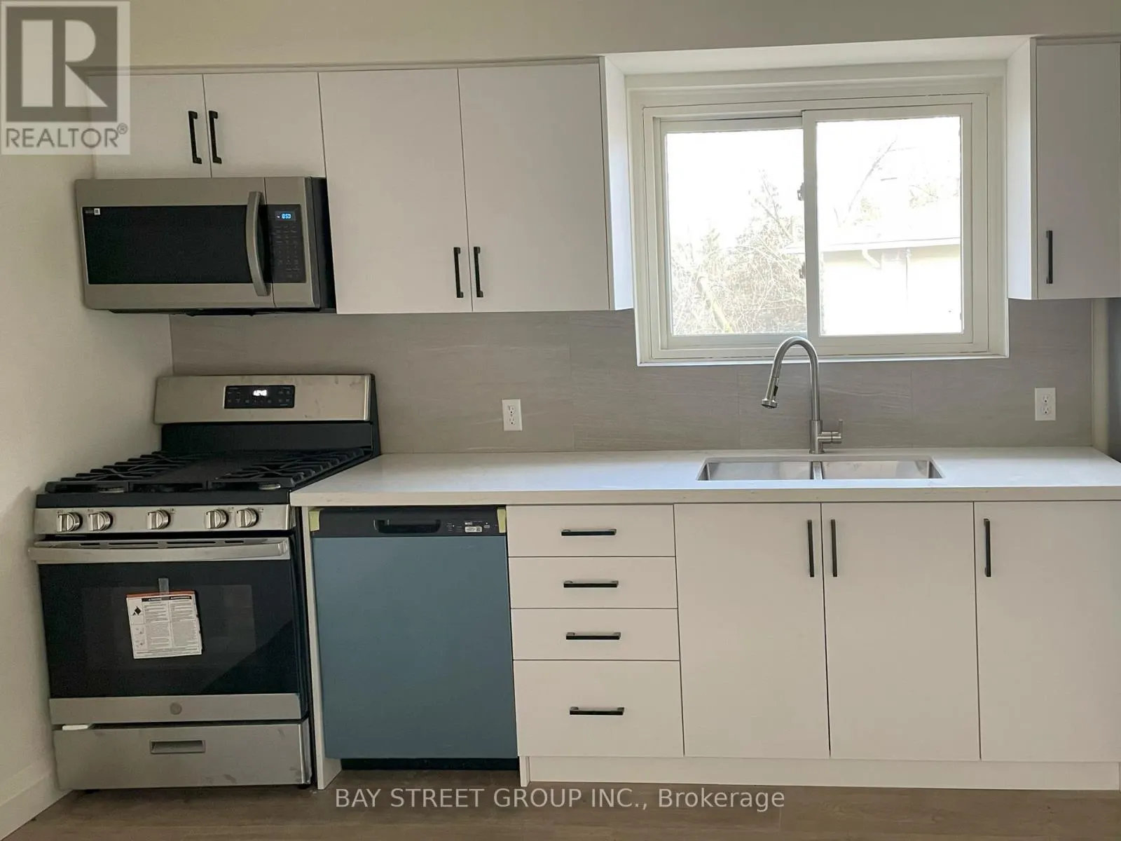 3 - 517 HARRIS COURT