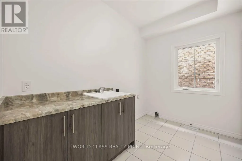 109 MERIVALE COURT