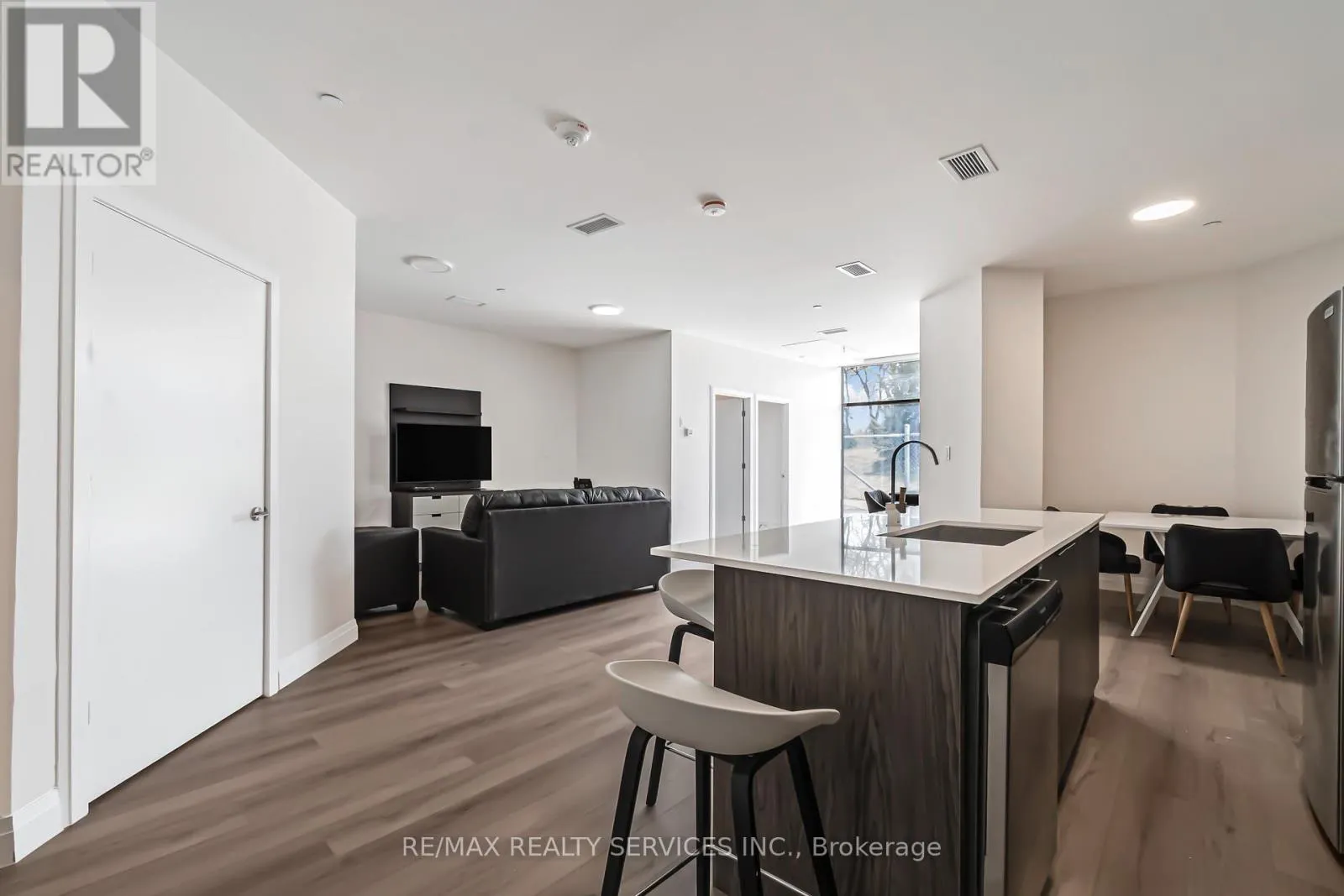 #2 - 30 DEAN PARK ROAD
