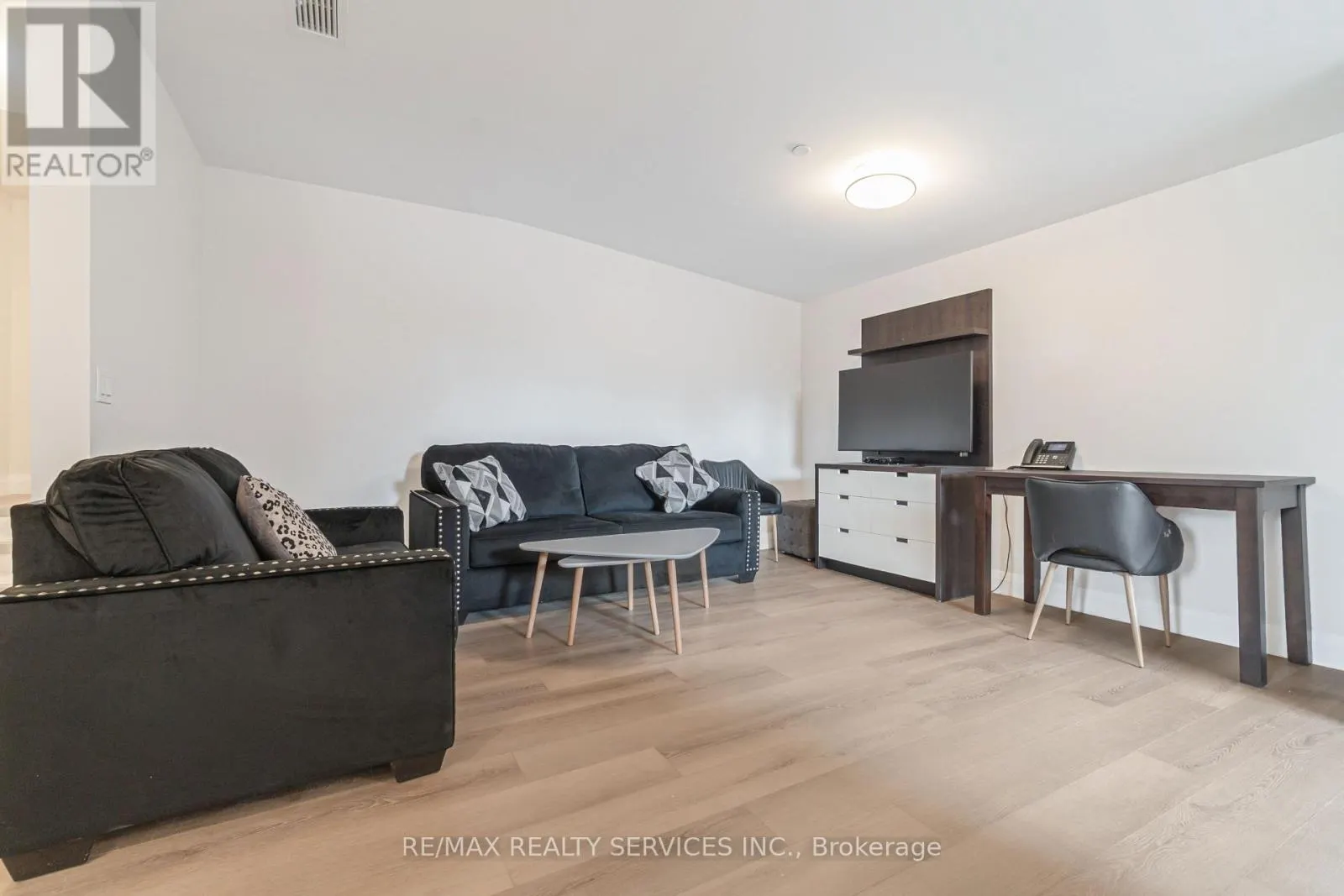 #3 - 30 DEAN PARK ROAD