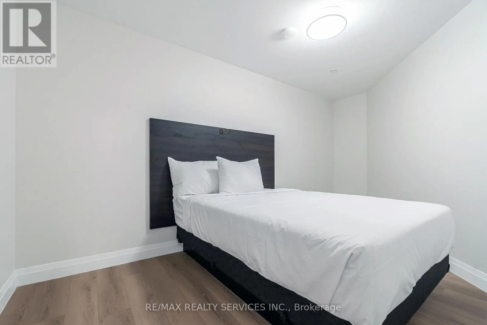 #3 - 30 DEAN PARK ROAD