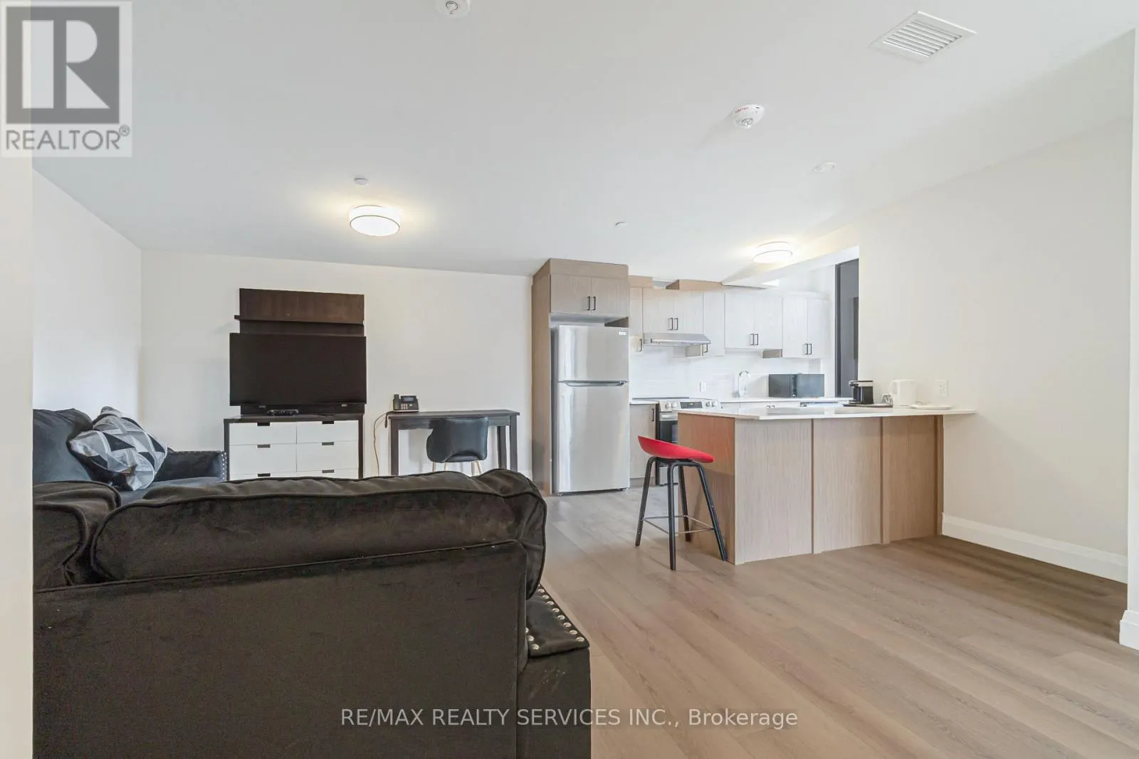#3 - 30 DEAN PARK ROAD