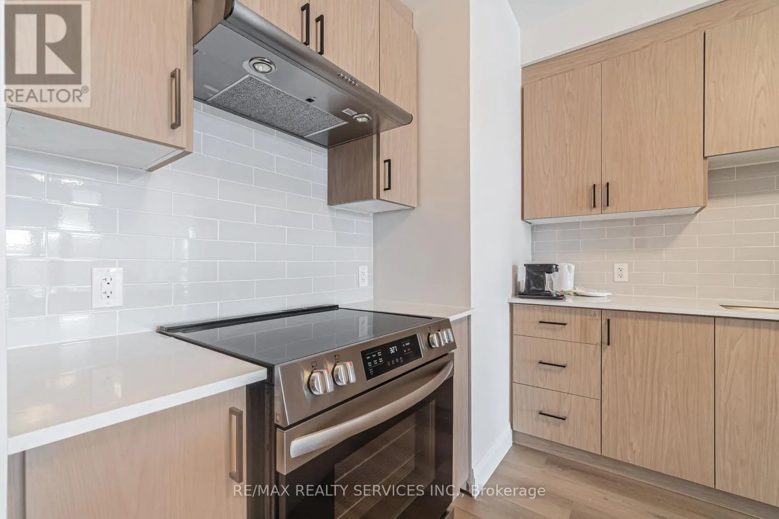 #4 - 30 DEAN PARK ROAD