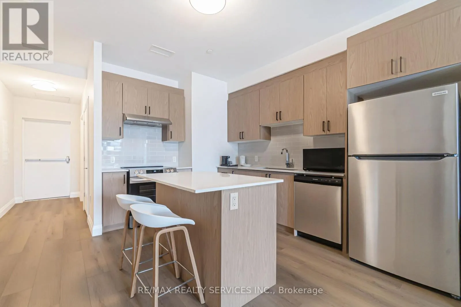 #4 - 30 DEAN PARK ROAD
