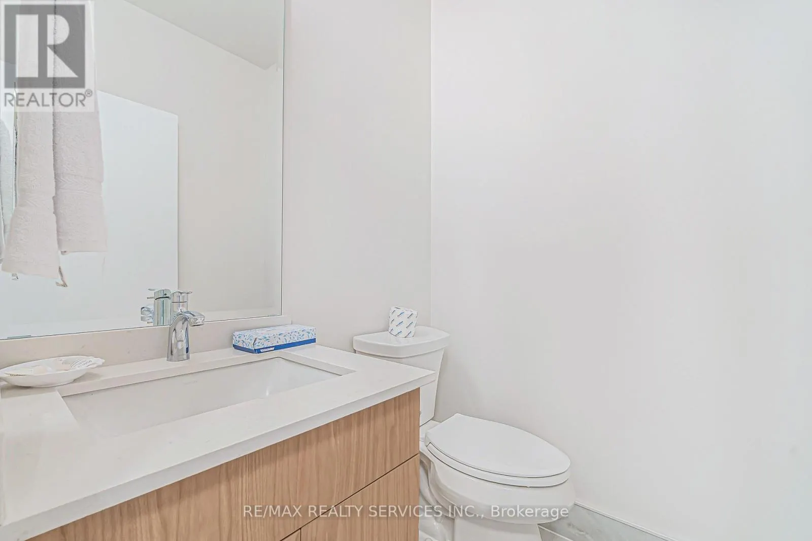 #4 - 30 DEAN PARK ROAD