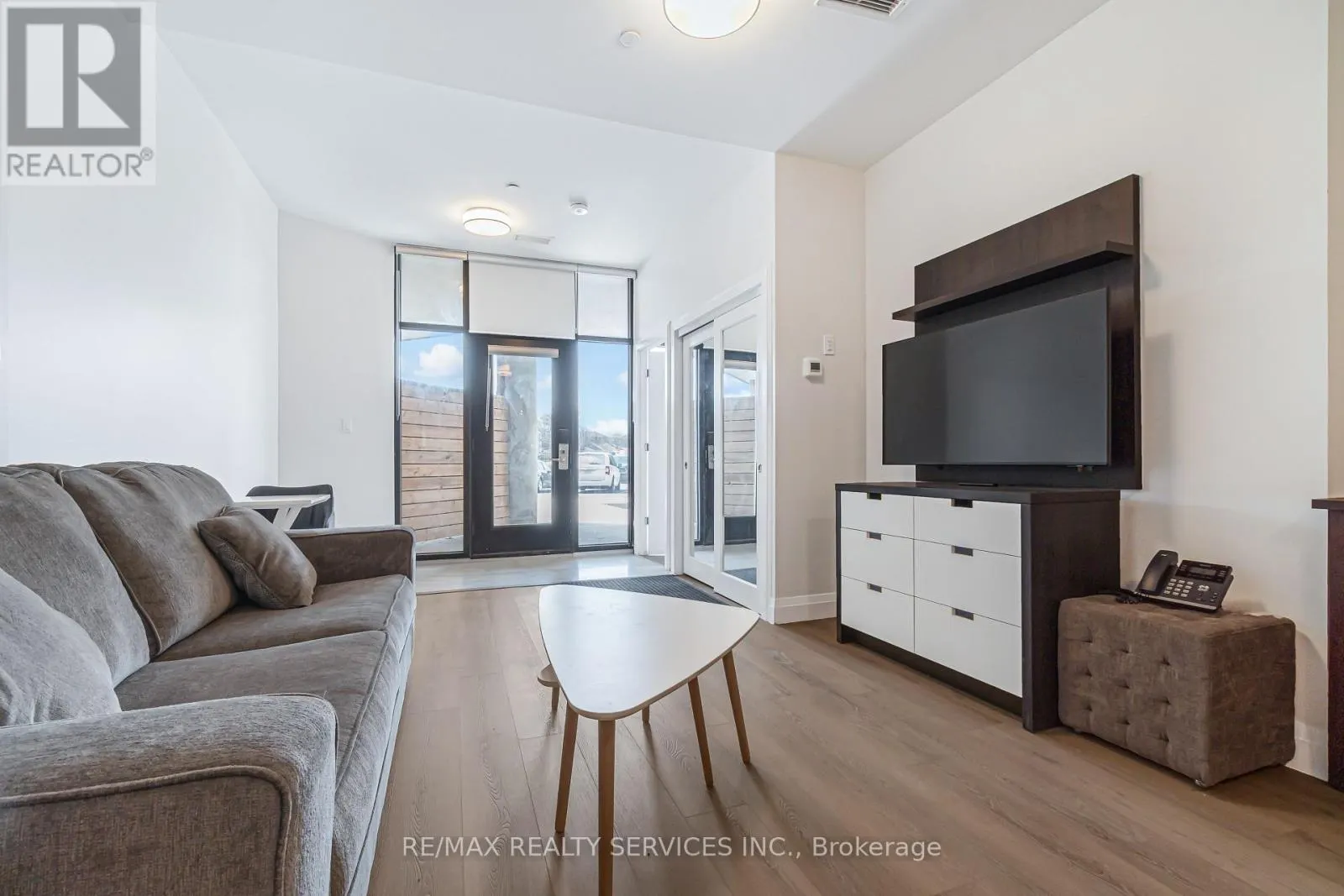 #4 - 30 DEAN PARK ROAD