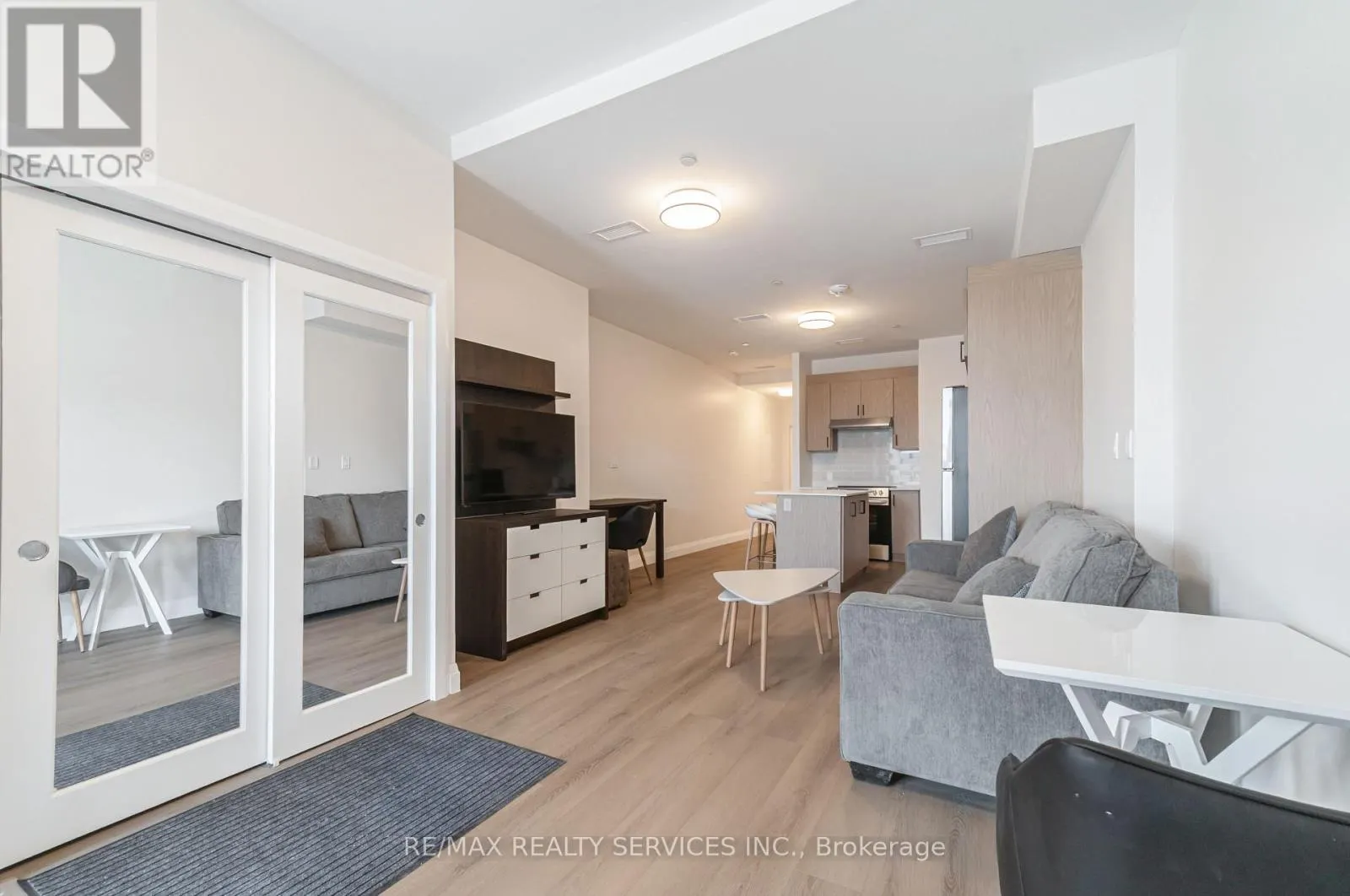 #4 - 30 DEAN PARK ROAD