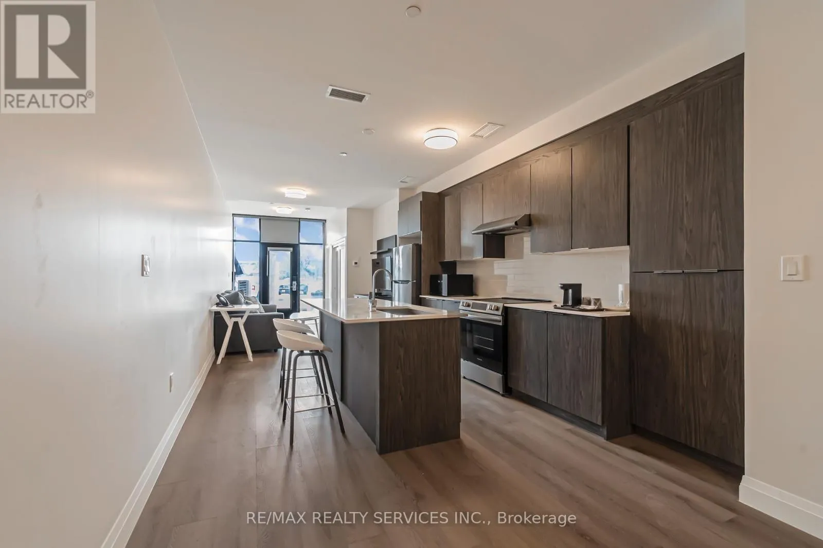 #5 - 30 DEAN PARK ROAD
