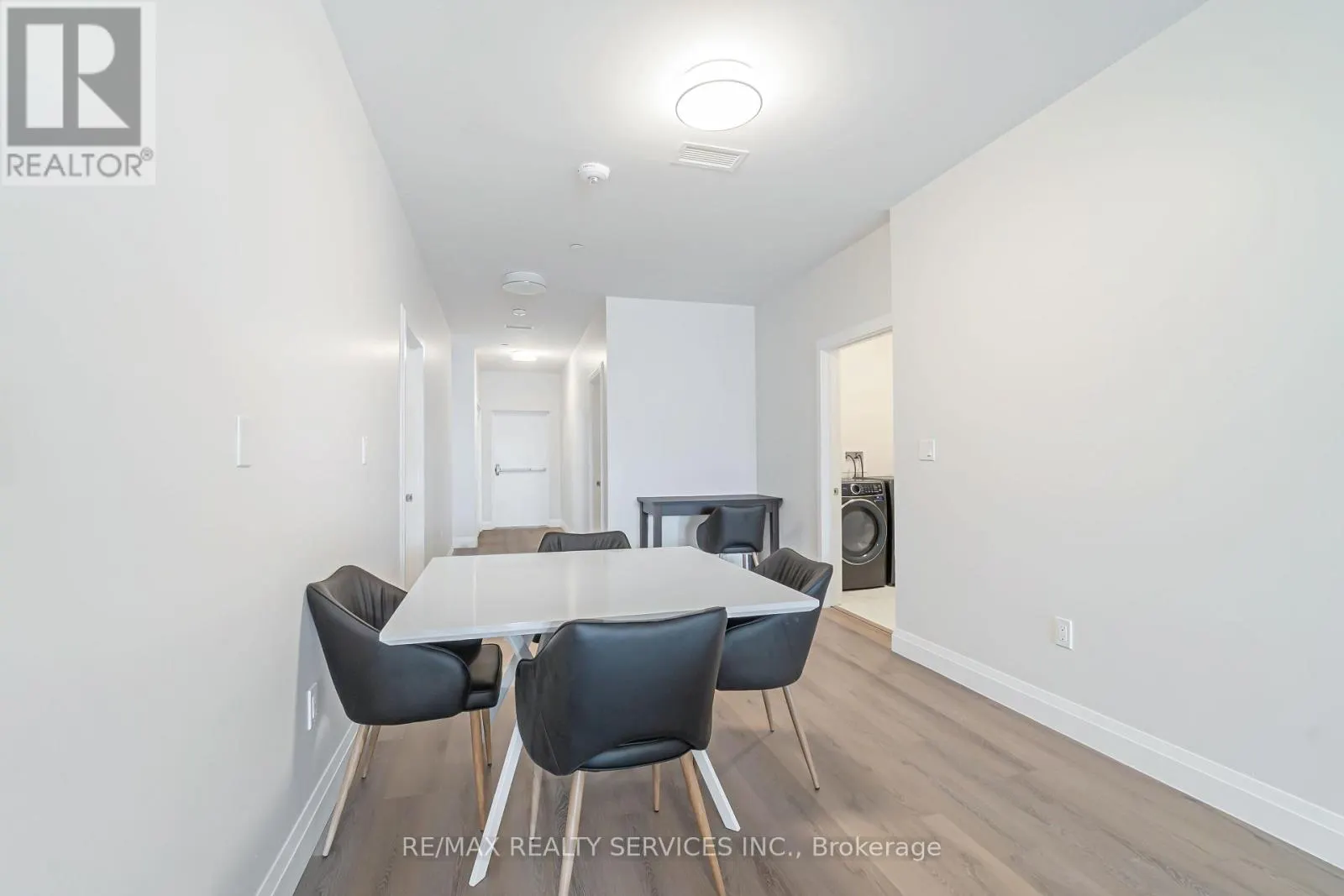 #5 - 30 DEAN PARK ROAD