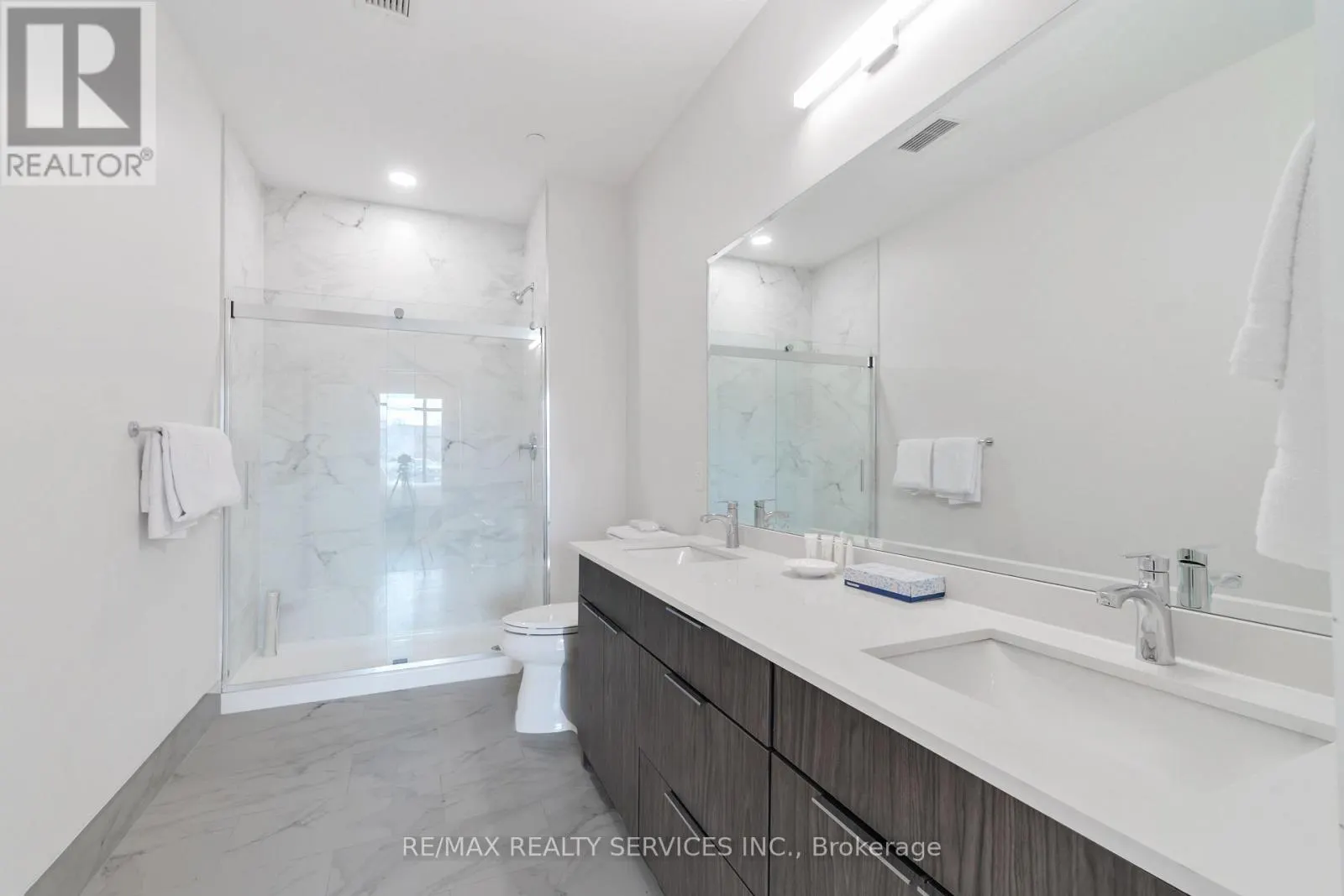 #5 - 30 DEAN PARK ROAD