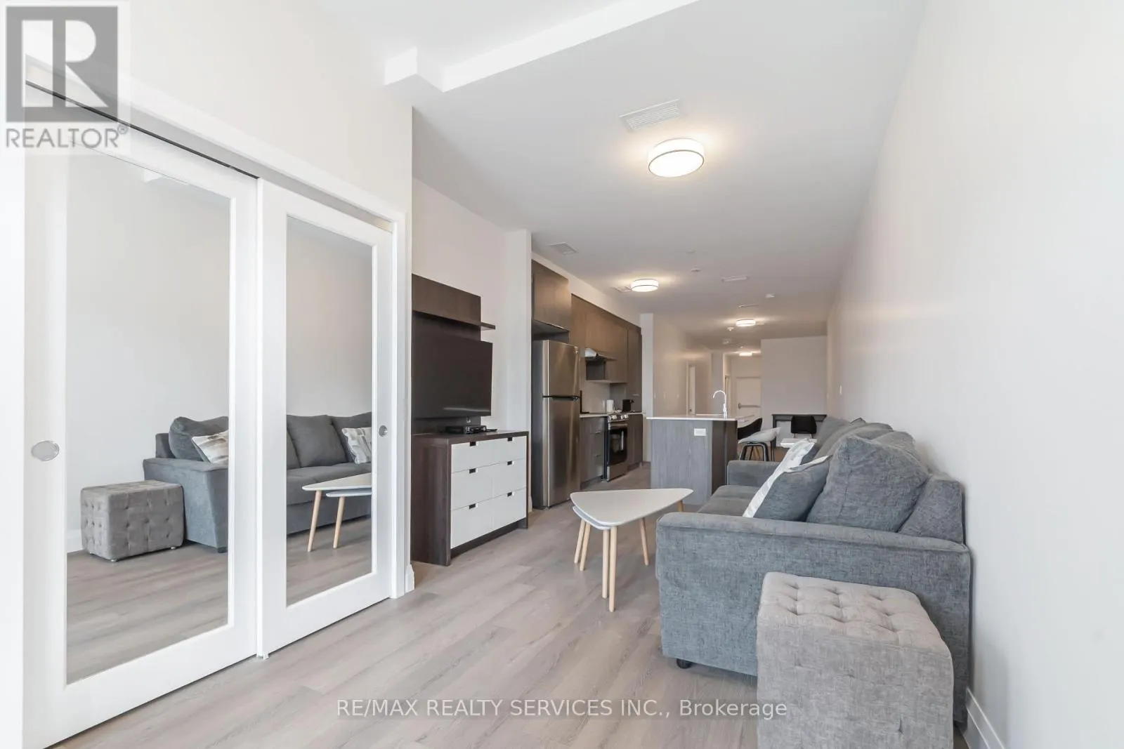 #5 - 30 DEAN PARK ROAD