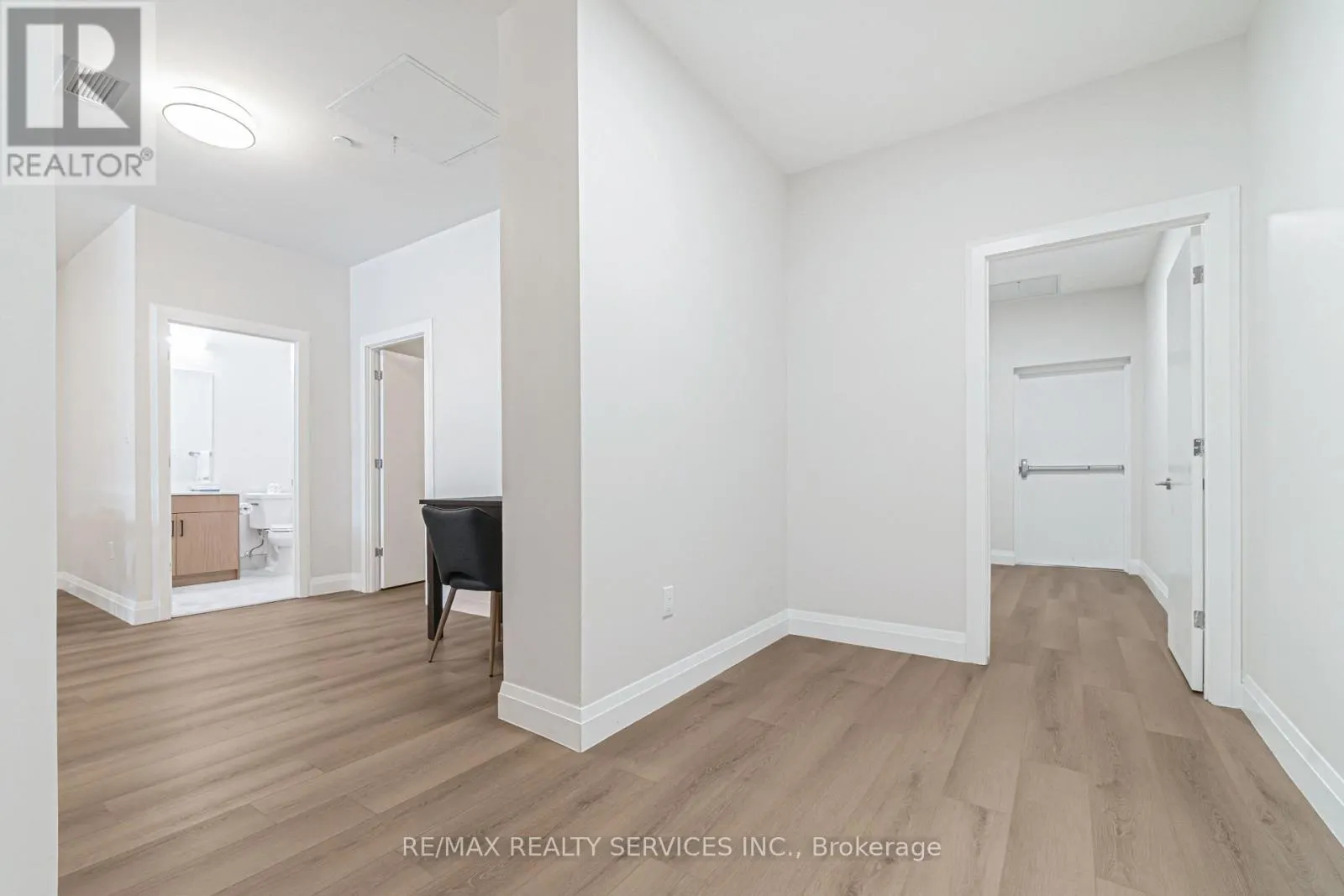 #6 - 30 DEAN PARK ROAD