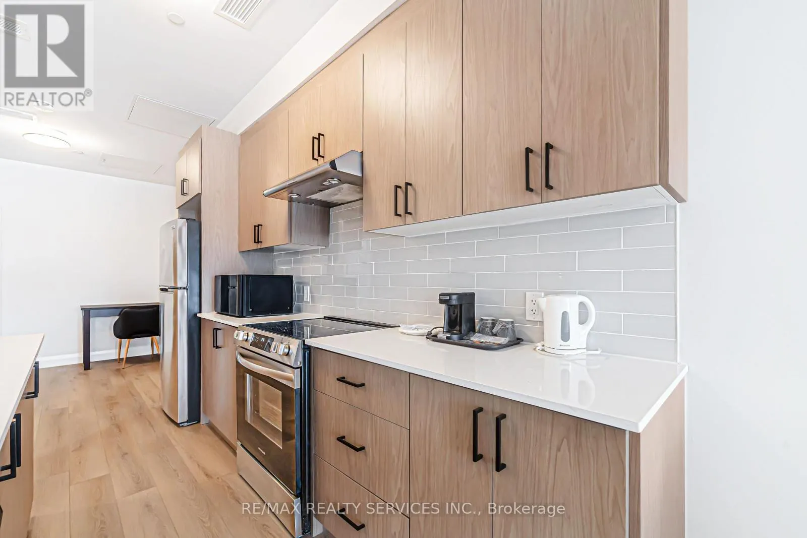 #6 - 30 DEAN PARK ROAD