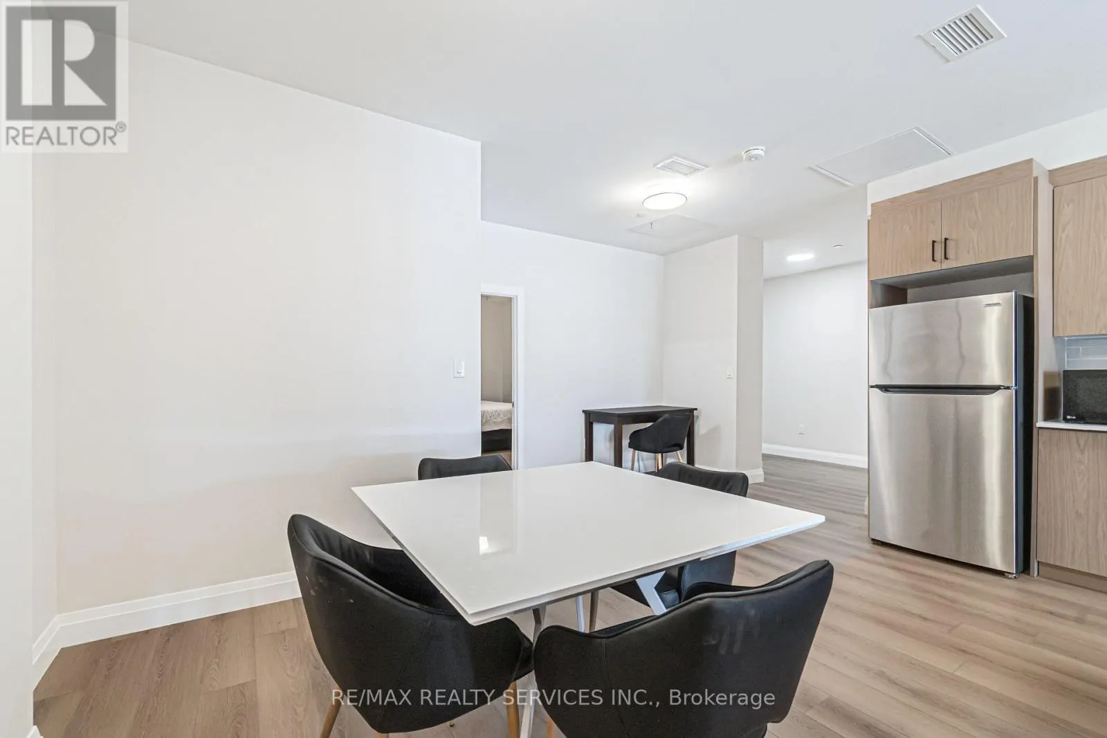#6 - 30 DEAN PARK ROAD