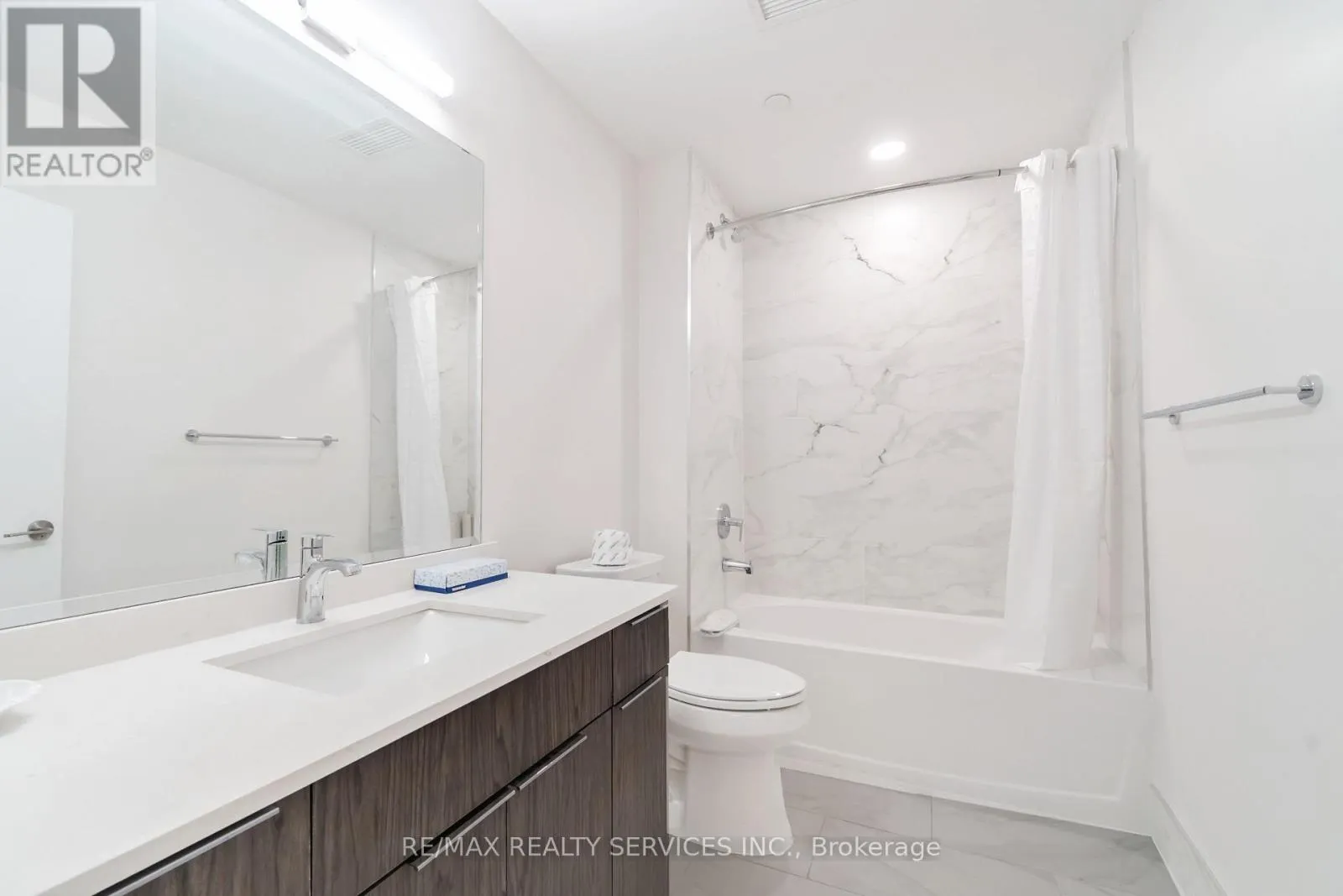 #7 - 30 DEAN PARK ROAD