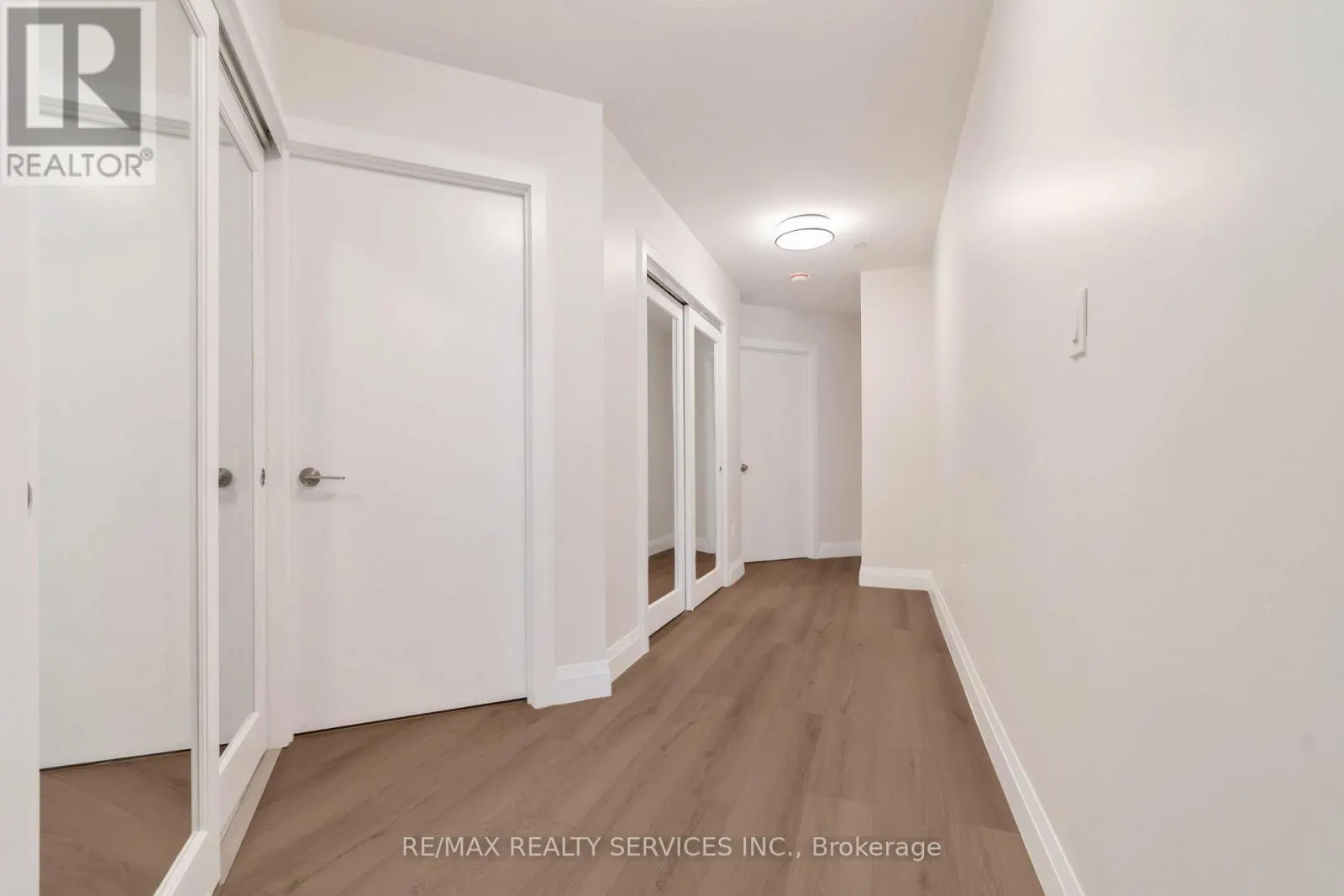 #7 - 30 DEAN PARK ROAD