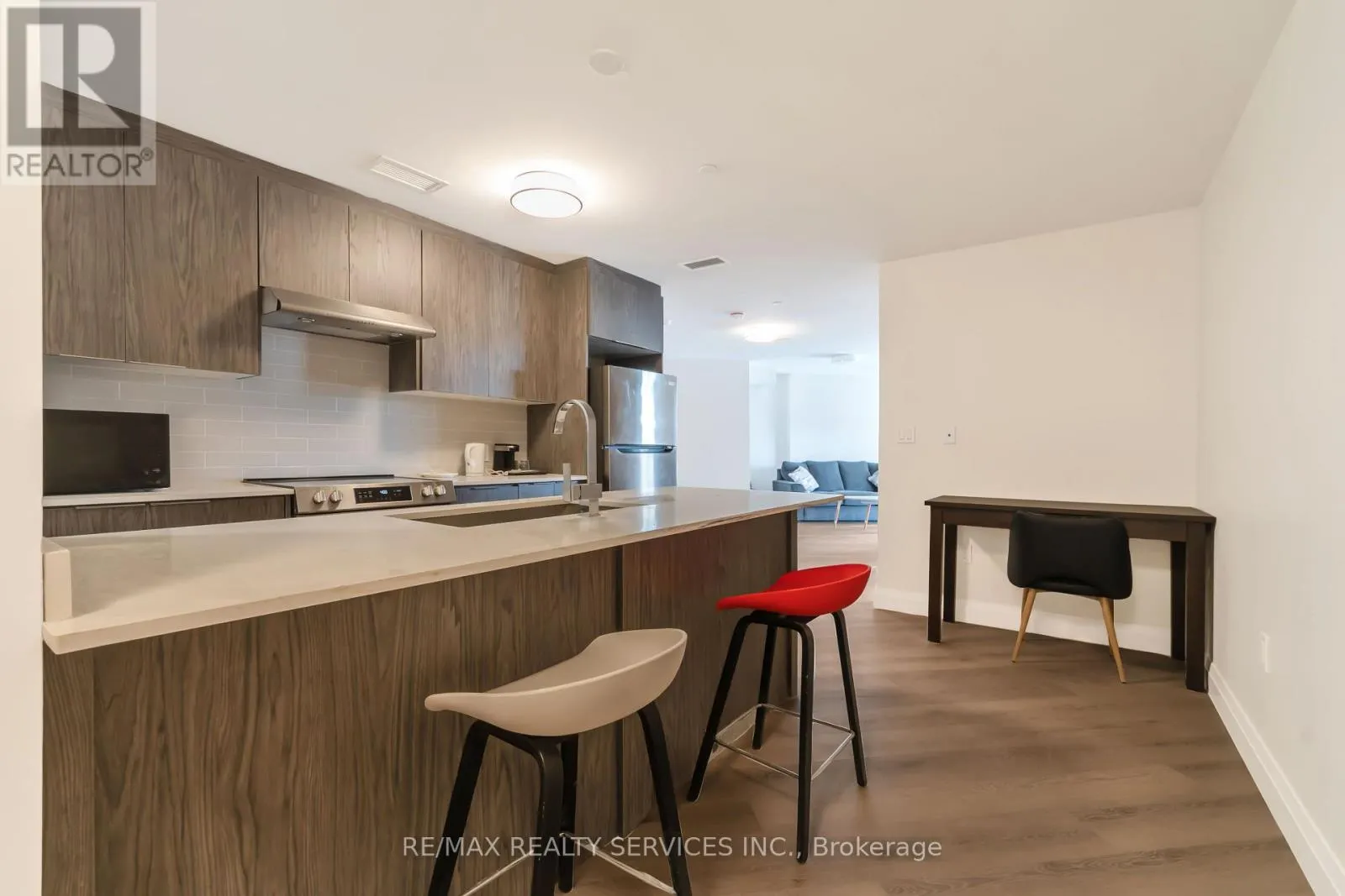 #7 - 30 DEAN PARK ROAD
