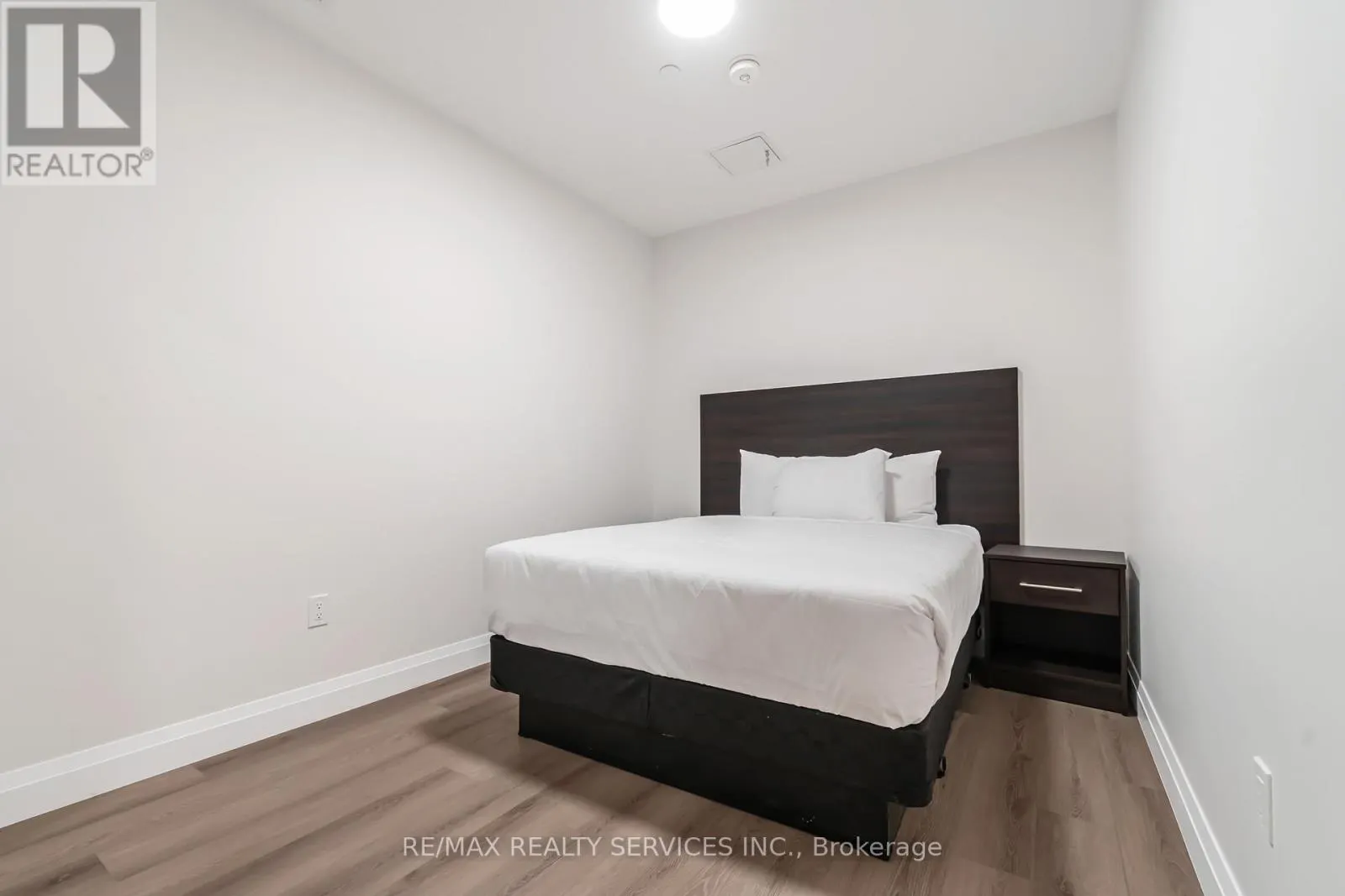 #8 - 30 DEAN PARK ROAD