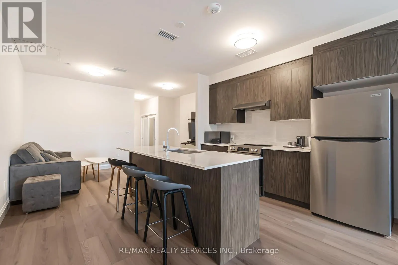 #8 - 30 DEAN PARK ROAD