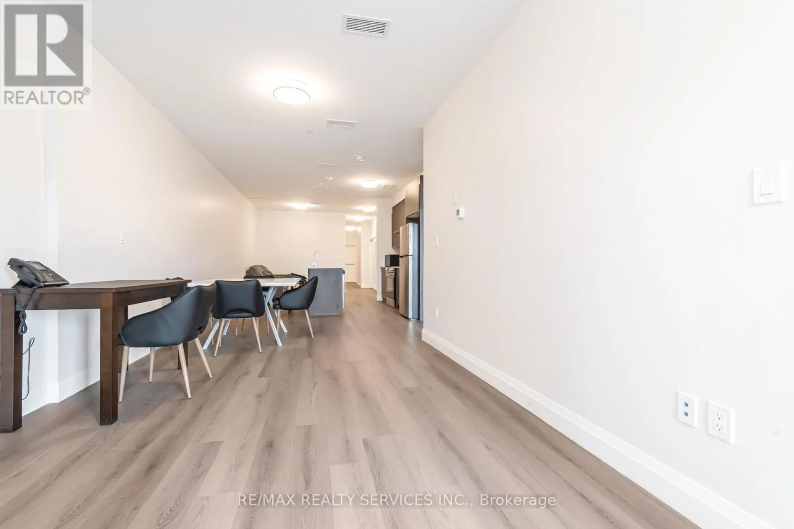 #8 - 30 DEAN PARK ROAD