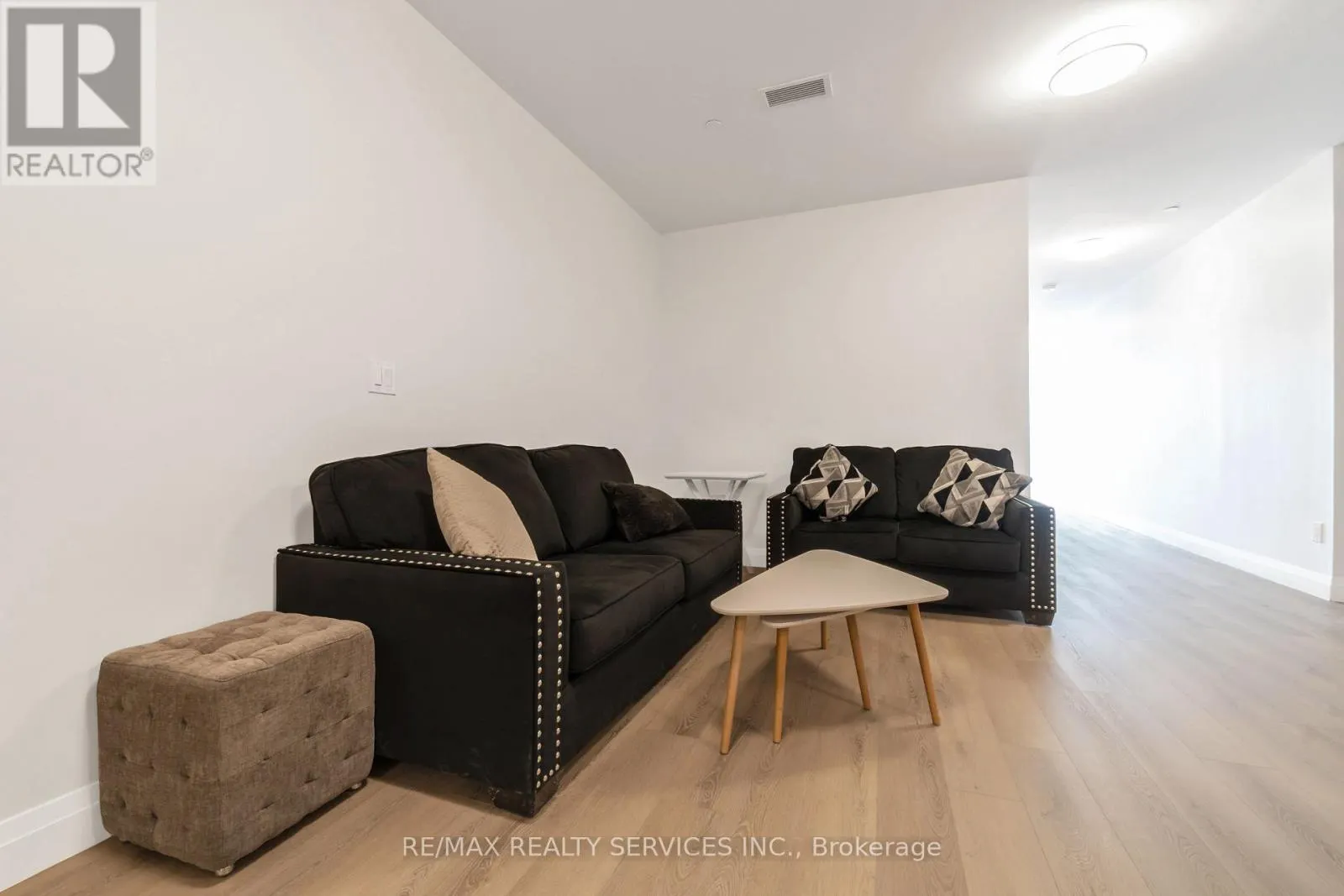 #9 - 30 DEAN PARK ROAD