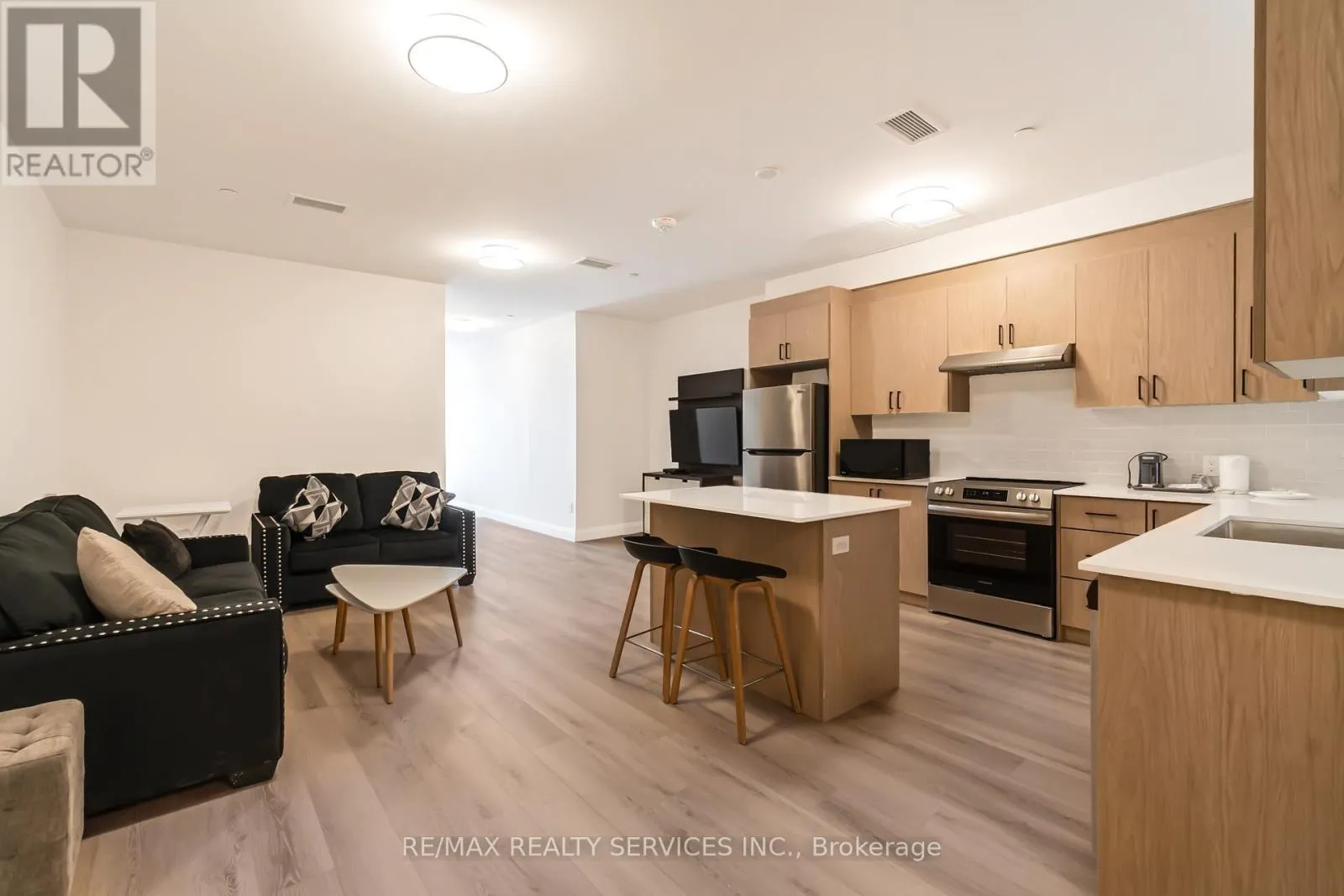 #9 - 30 DEAN PARK ROAD