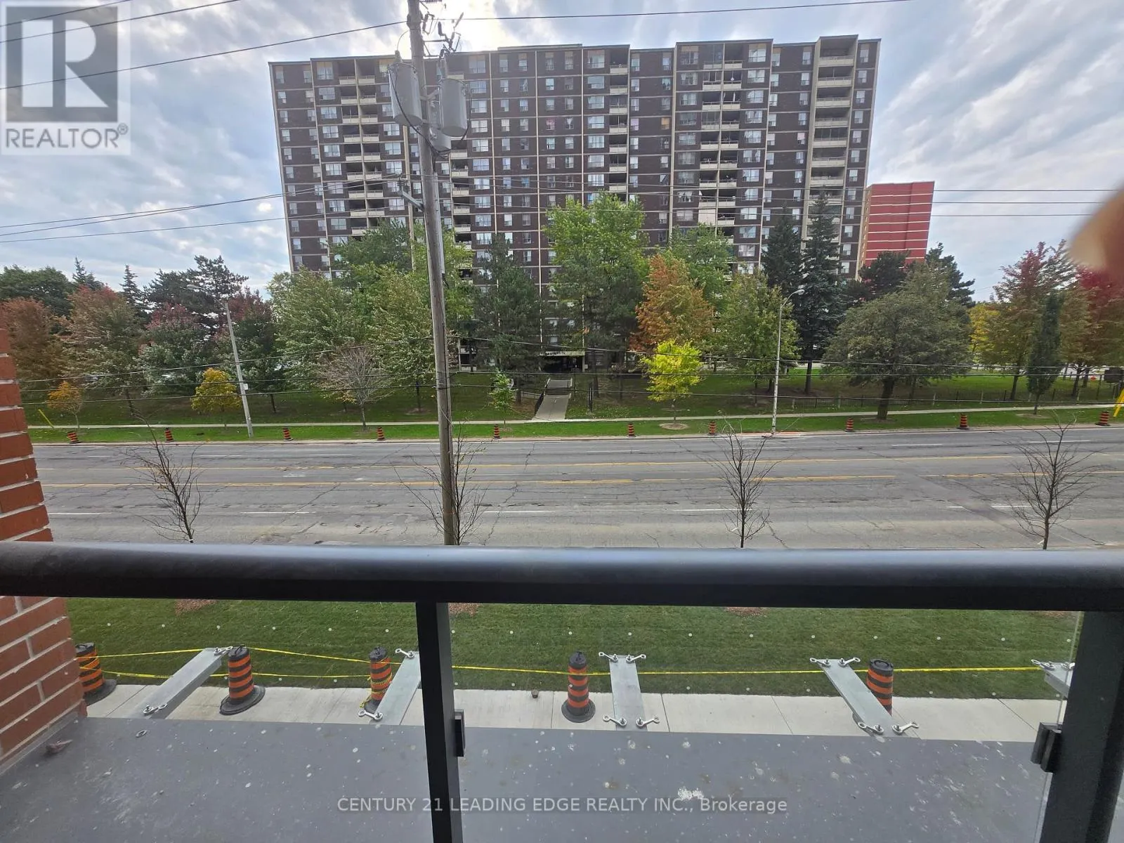 224 - 3270 SHEPPARD AVENUE E