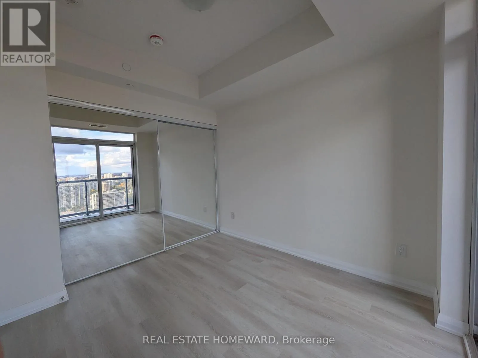 3270 SHEPPARD AVENUE E
