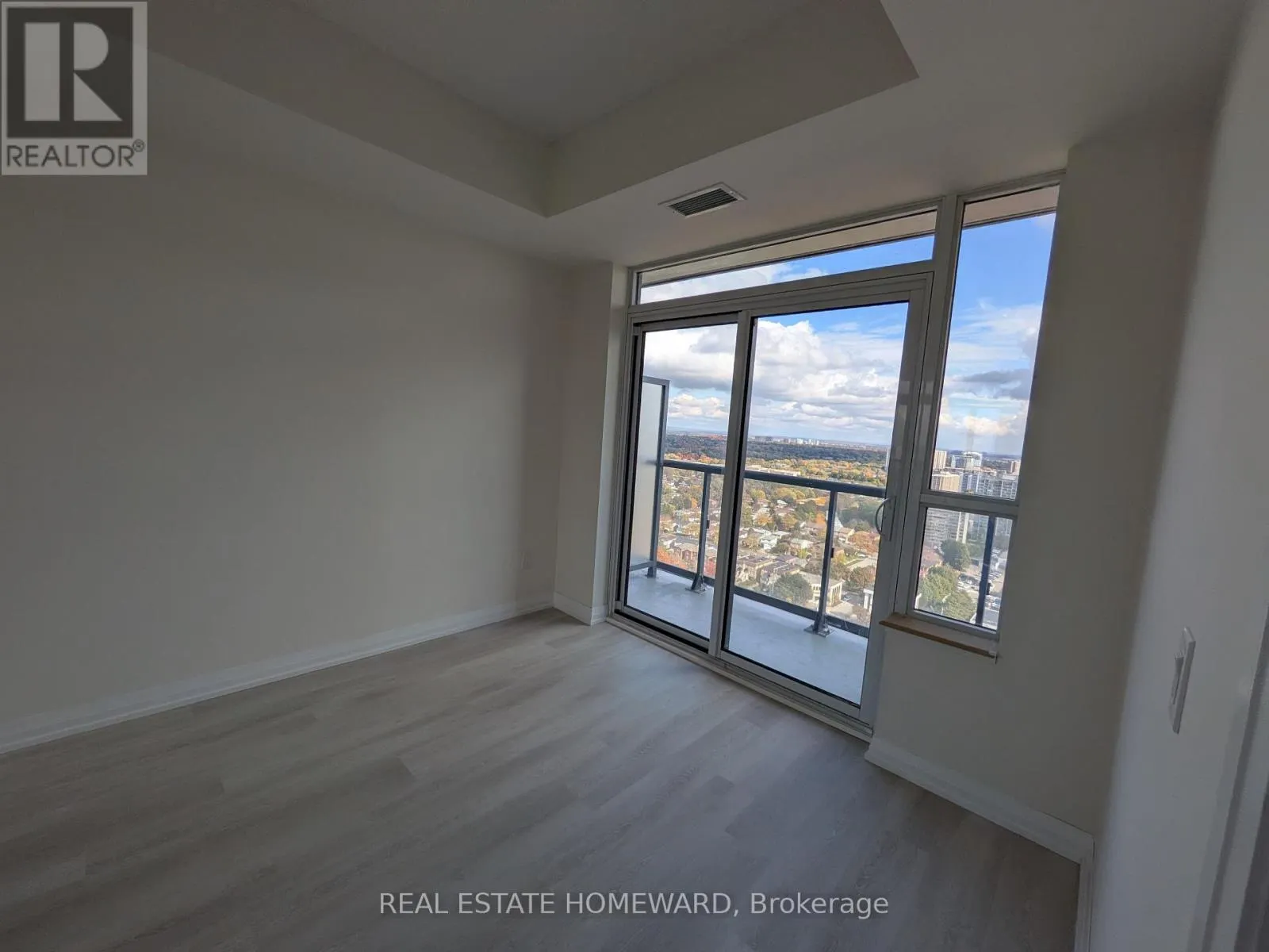 3270 SHEPPARD AVENUE E