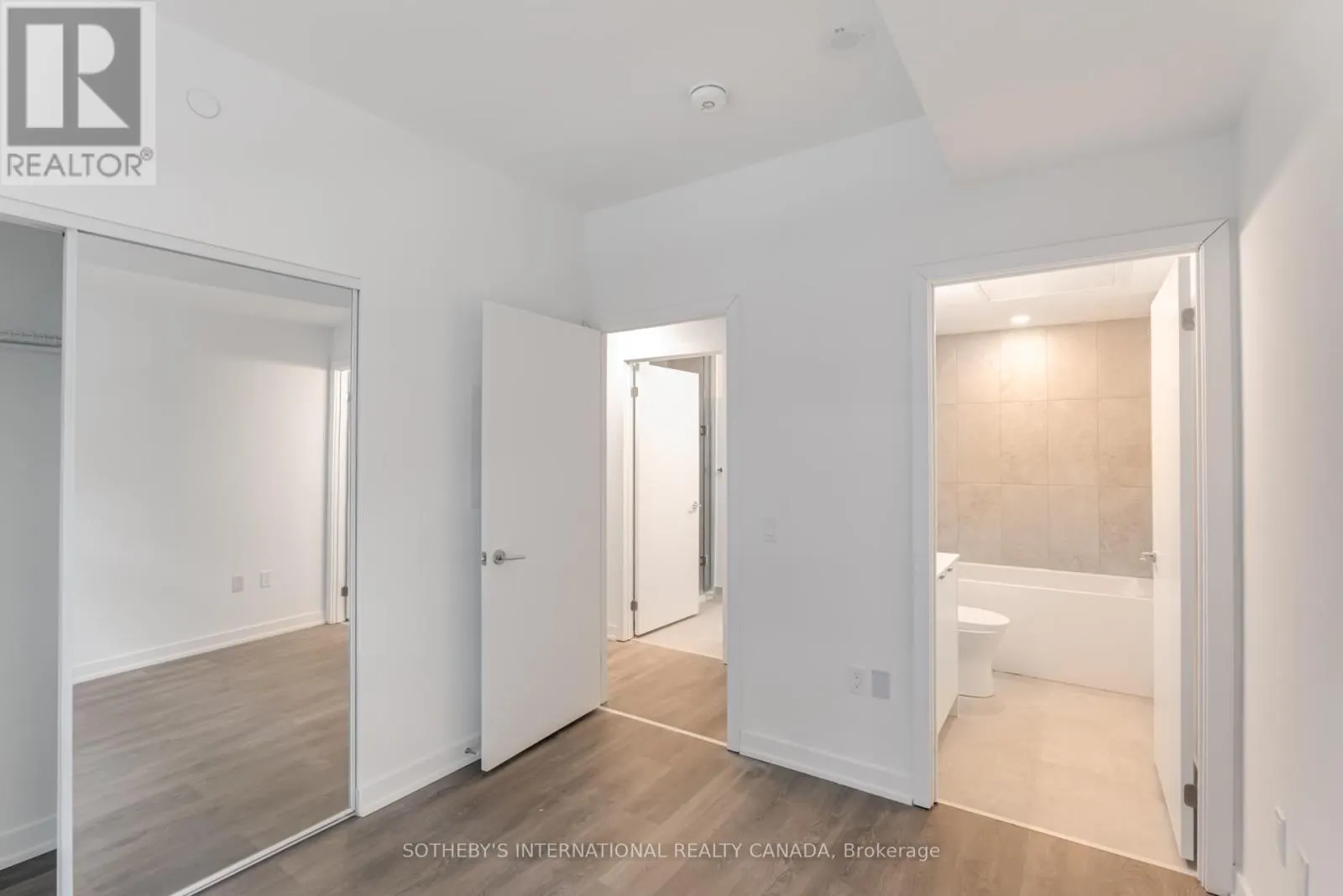 139 C - 1612 CHARLES STREET