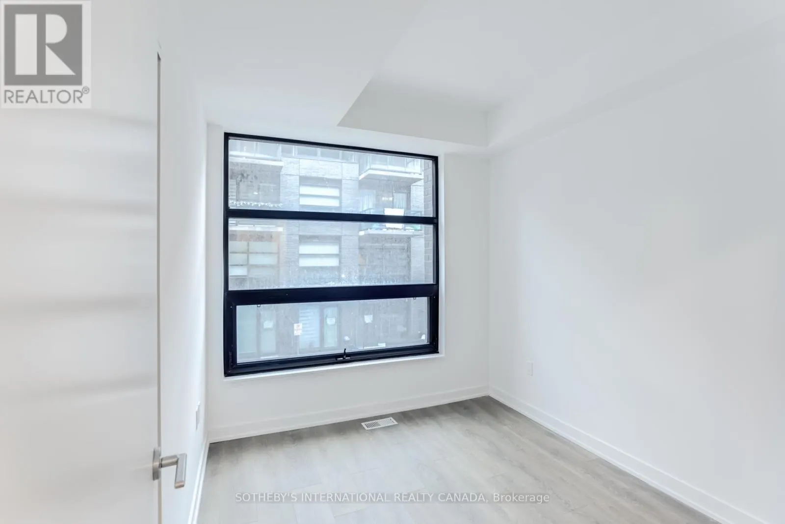 139 C - 1612 CHARLES STREET