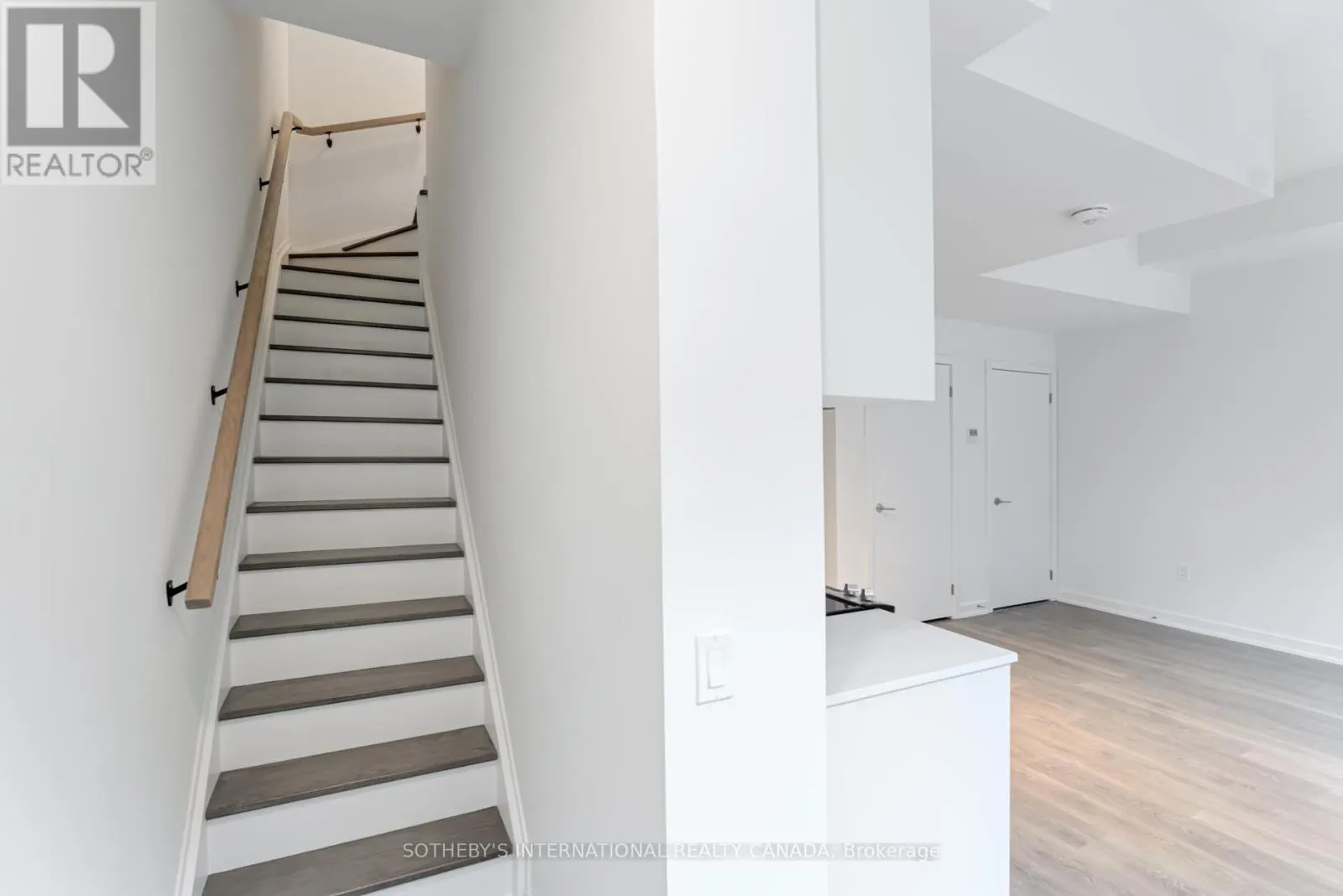 139 C - 1612 CHARLES STREET