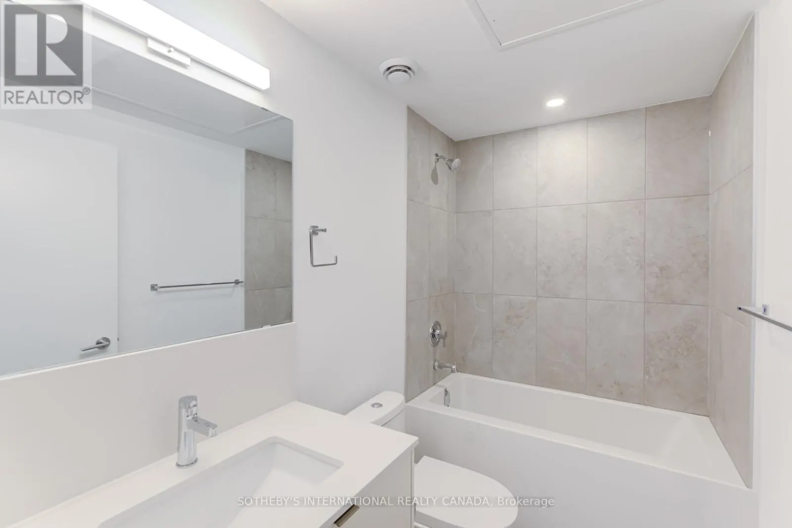 139 C - 1612 CHARLES STREET