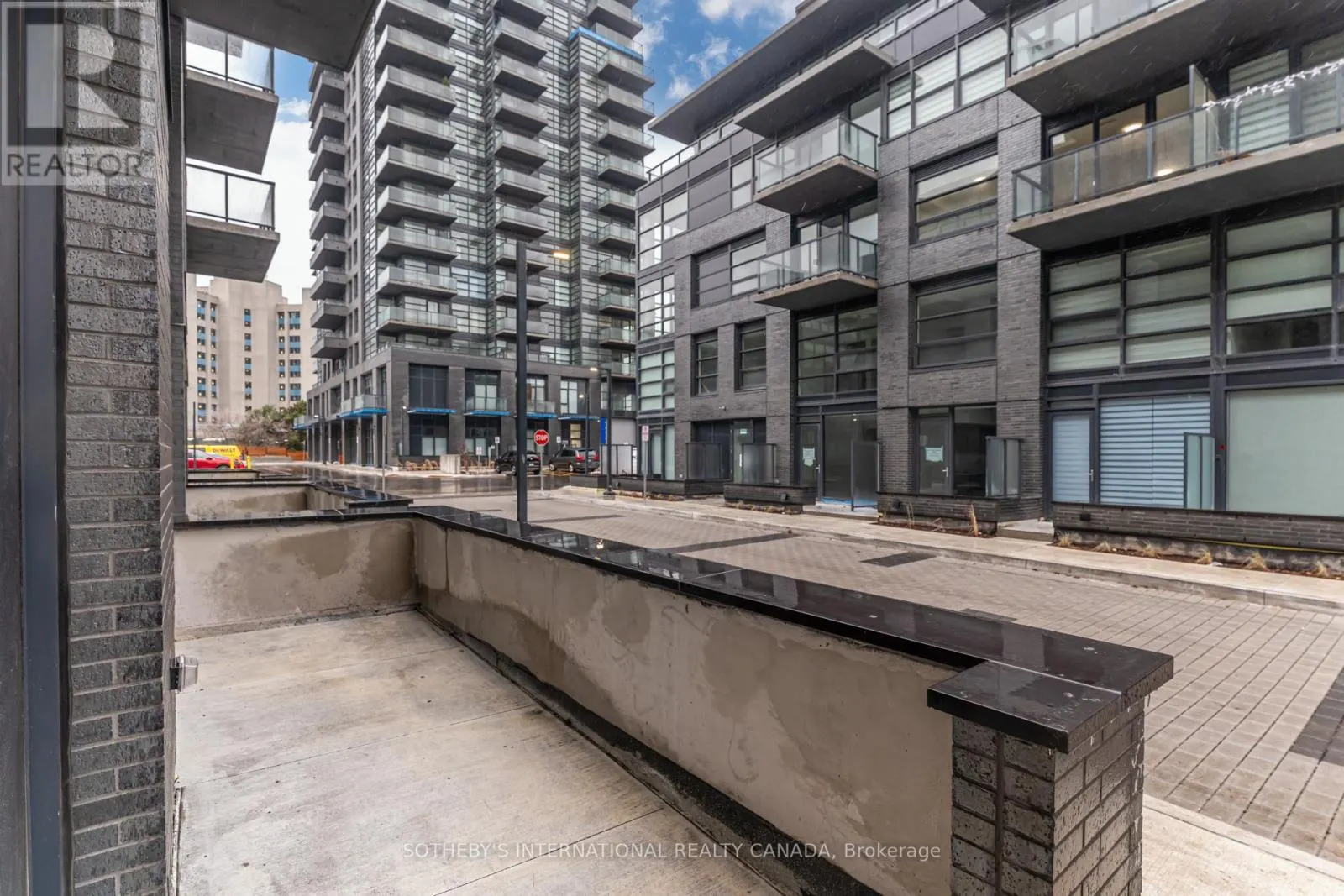 139 C - 1612 CHARLES STREET