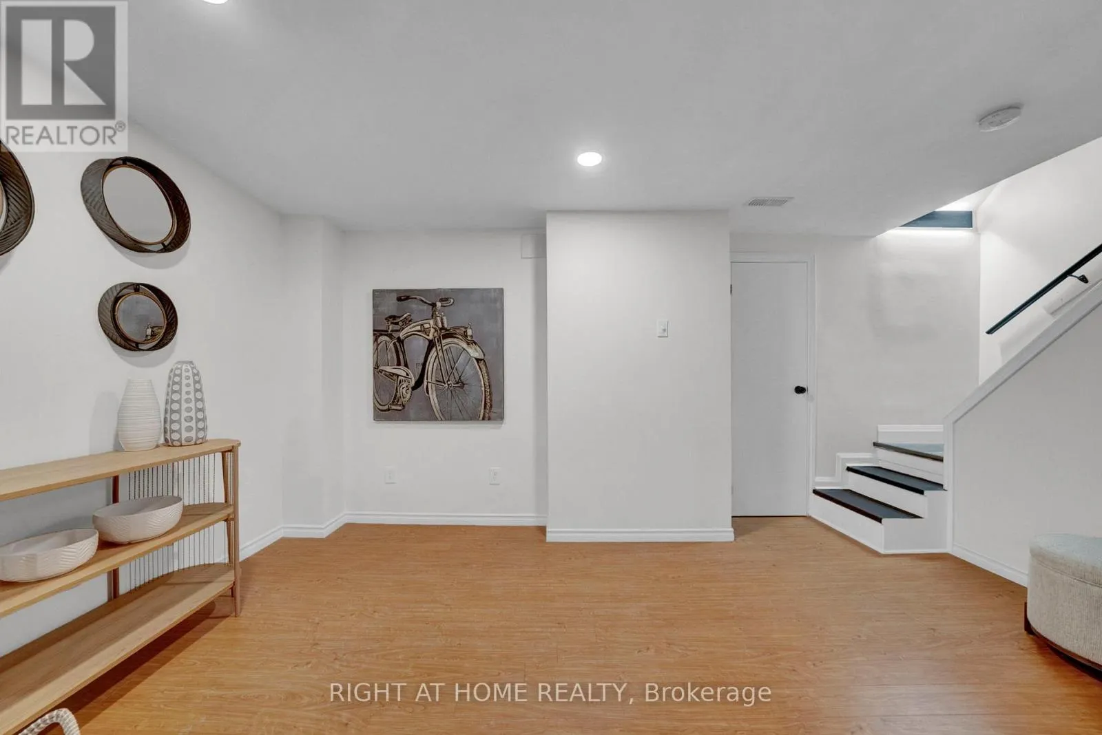 33 POMEROY STREET