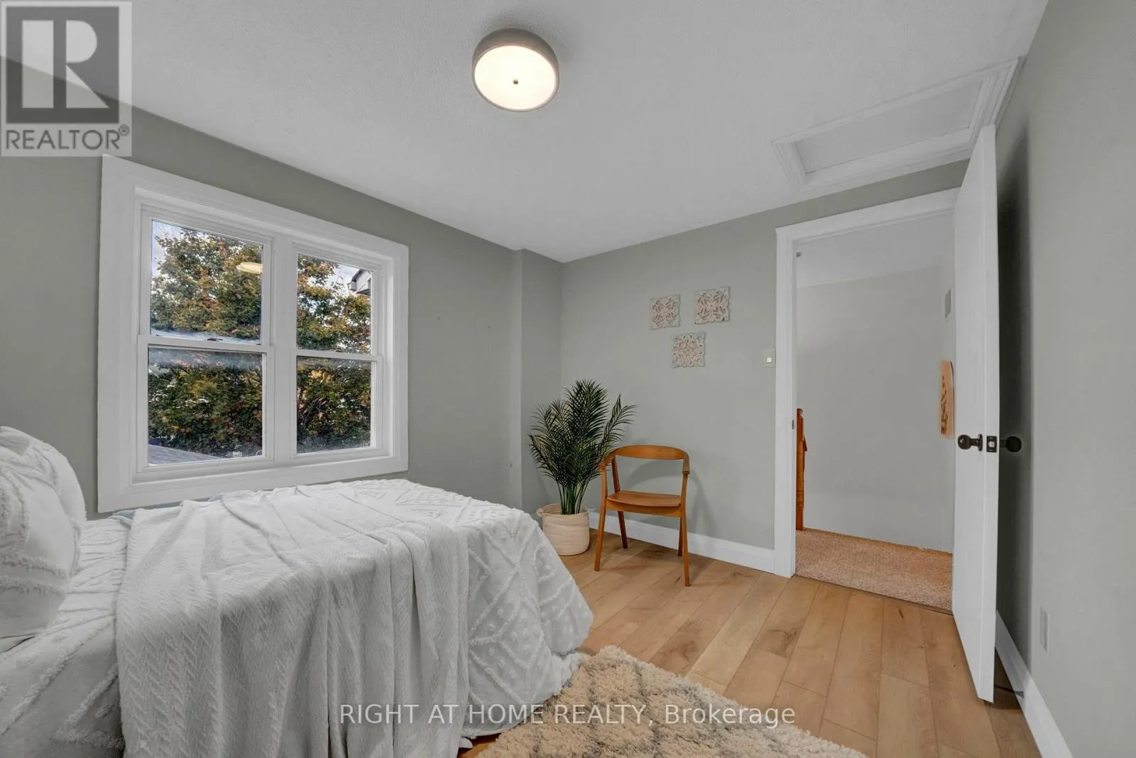 33 POMEROY STREET