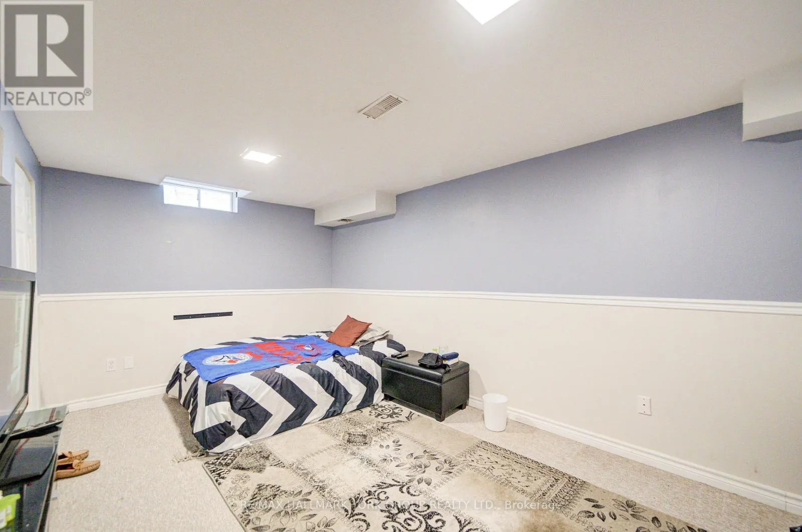 1 PARKLAWN DRIVE