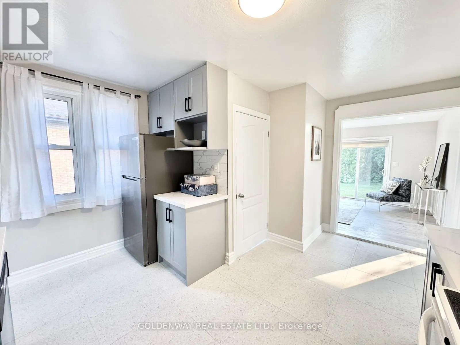 1286 CEDAR STREET