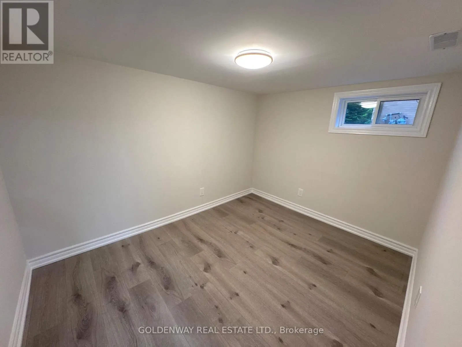 1286 CEDAR STREET