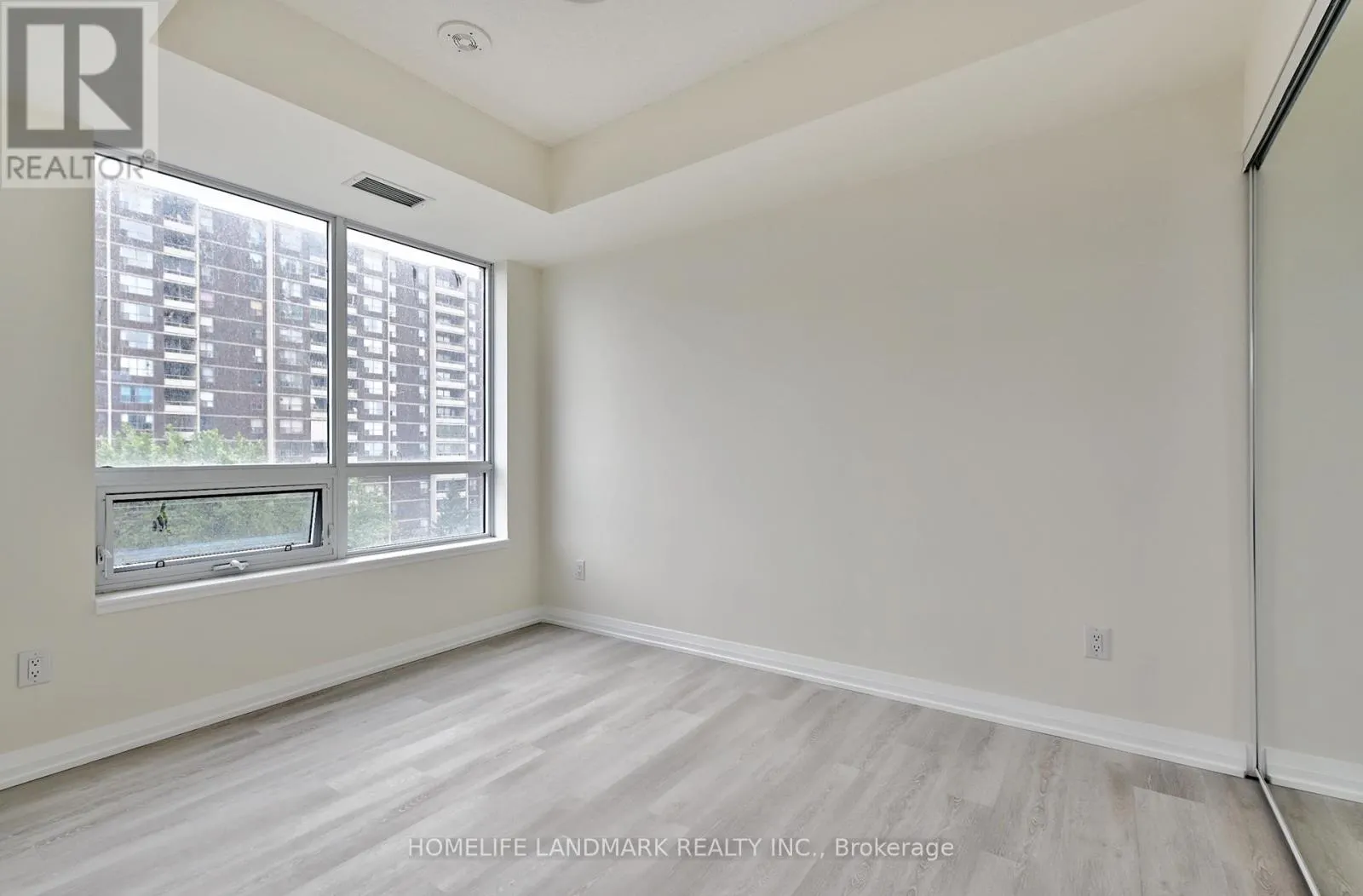 722 - 3270 SHEPPARD AVENUE E
