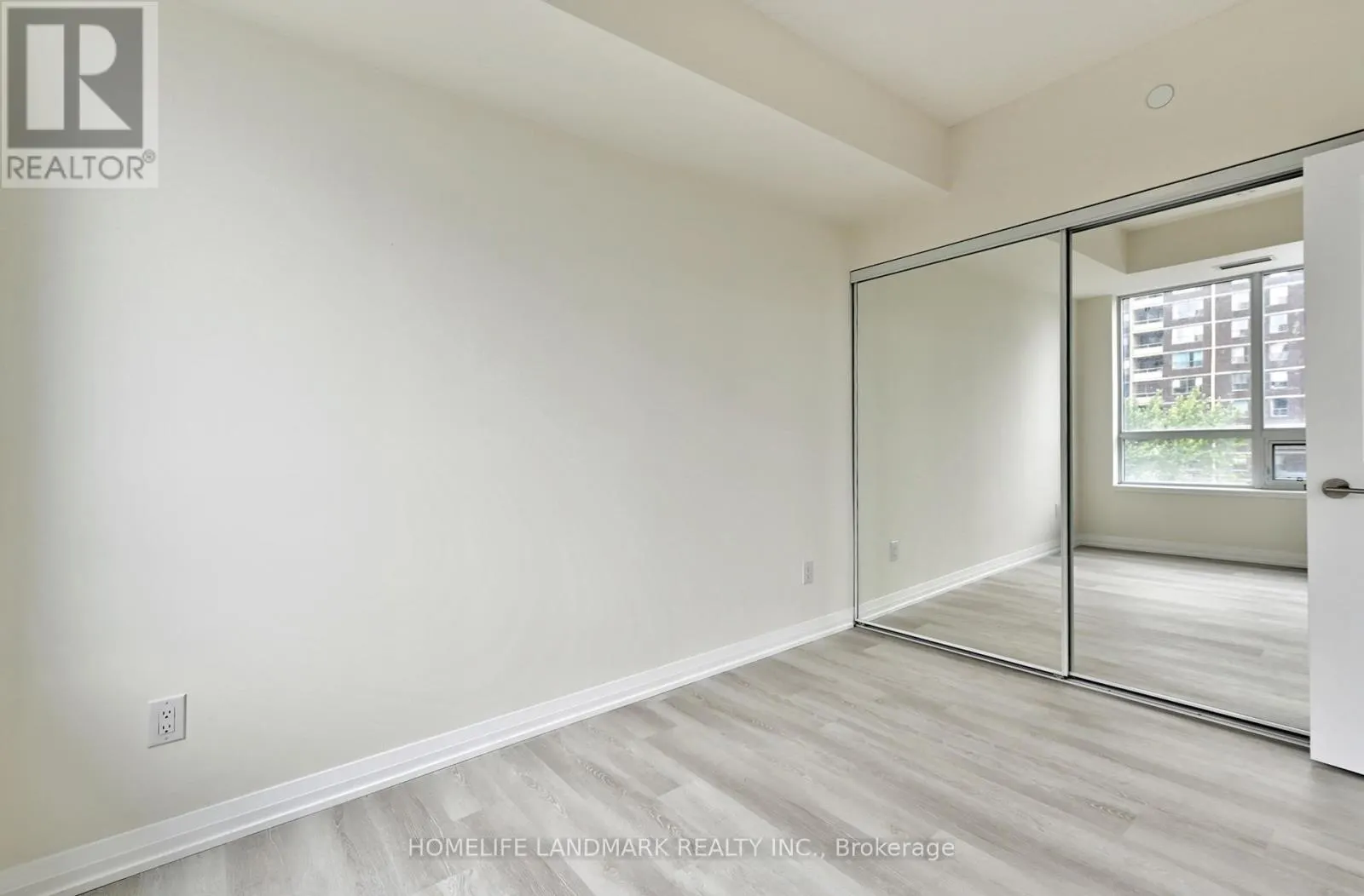 722 - 3270 SHEPPARD AVENUE E
